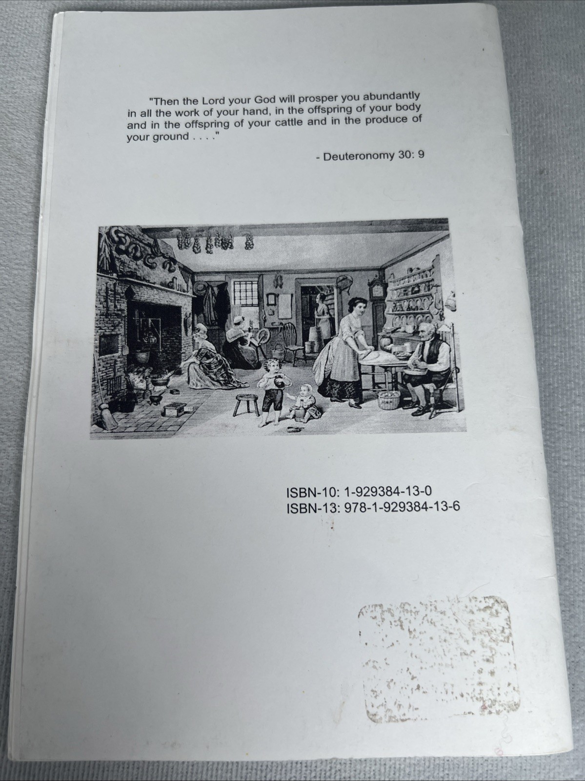 At the Table in Colonial America 1700-1776 Paperback 37 Pages 2012