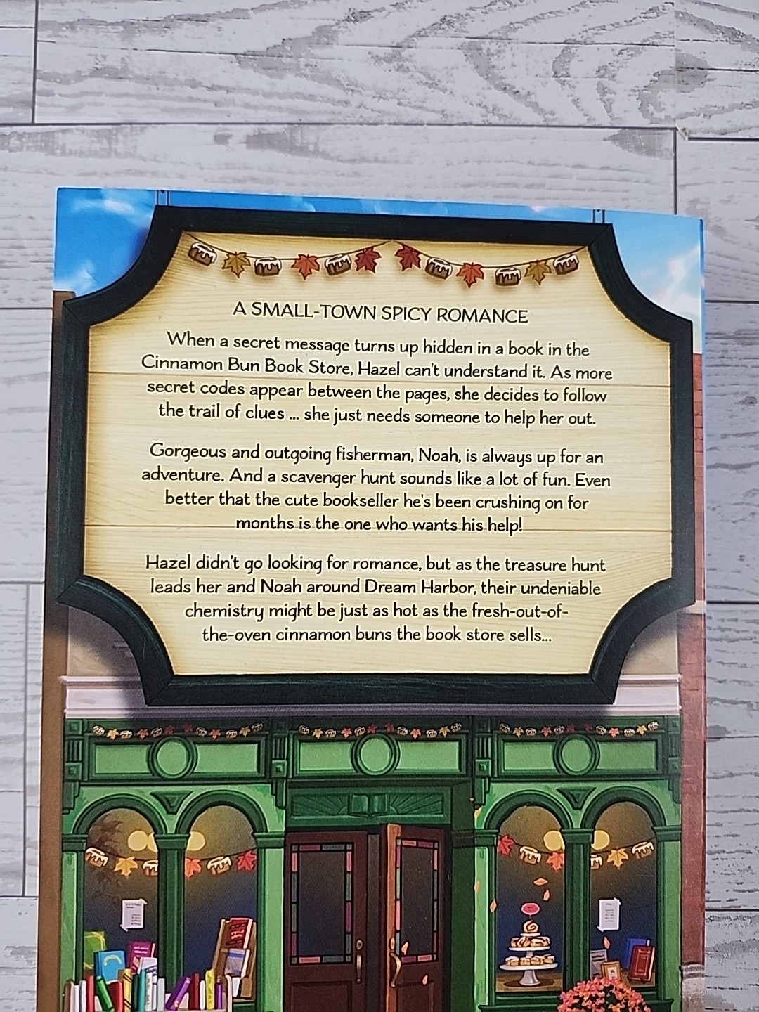 Cinnamon Bun Book Store by Laurie Gilmore (2024 Paperback) Very Good