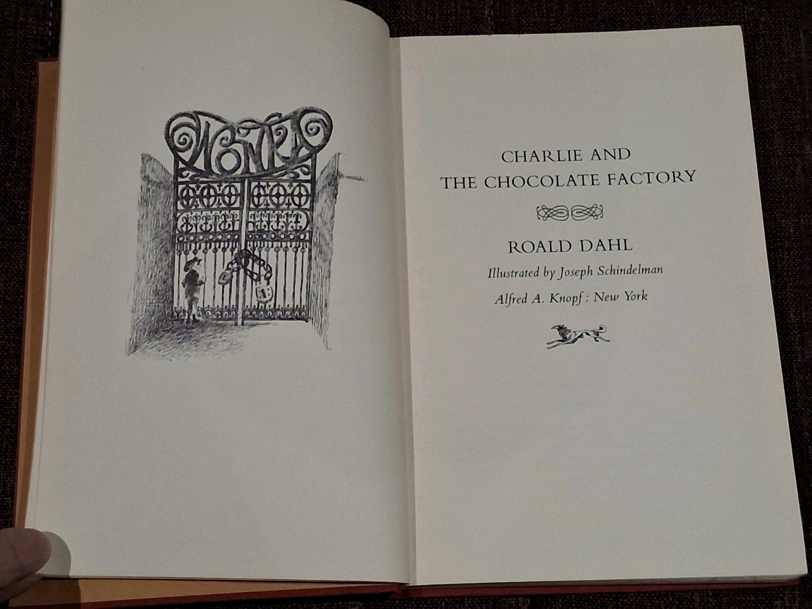 Roald Dahl Charlie and the Chocolate Factory 1st edition 1st printing 6 lines