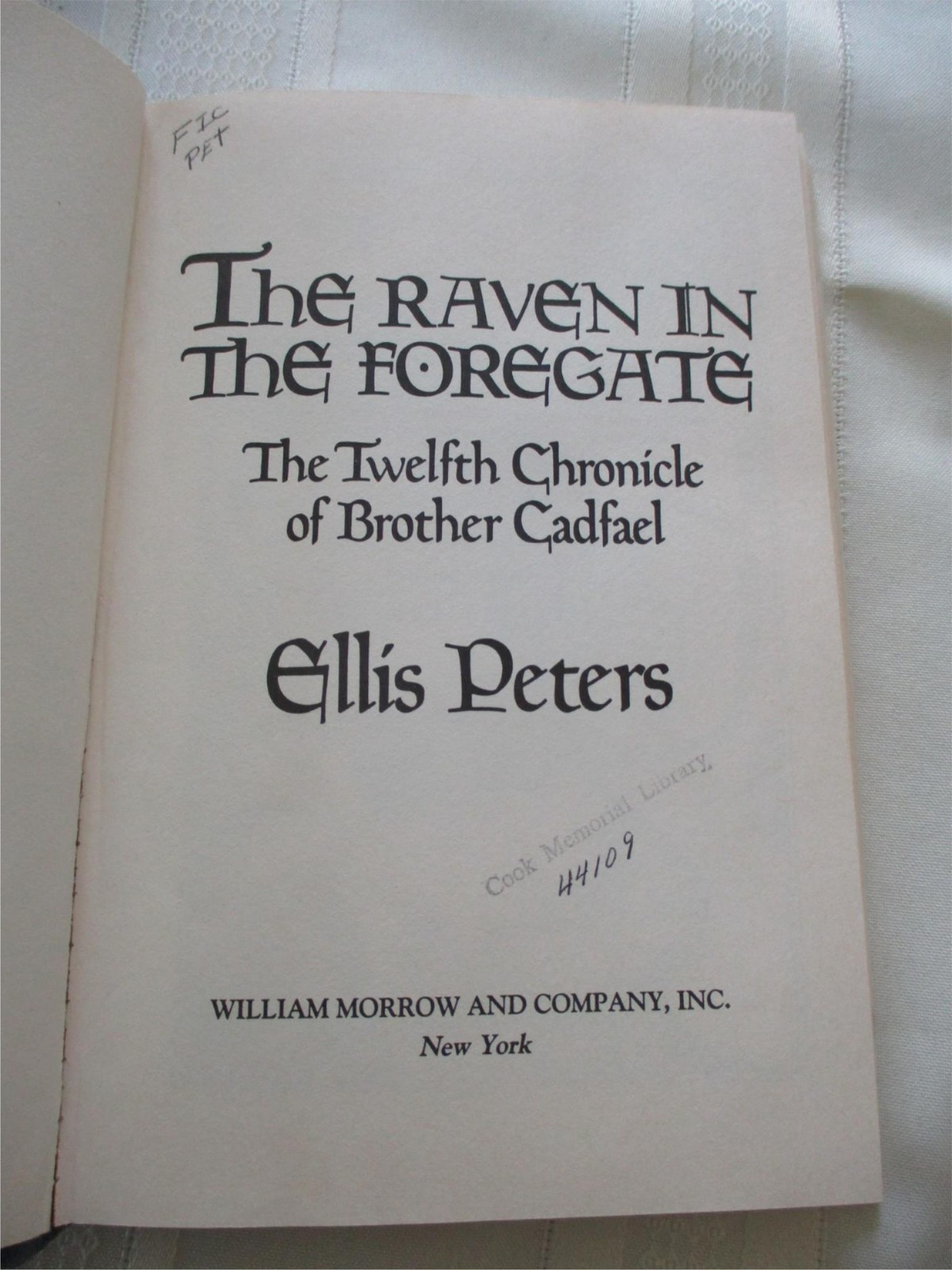 ELLIS PETERS 10 HCDJ Book Lot BROTHER CADFAEL Series Medieval Mystery 5 1st Ed