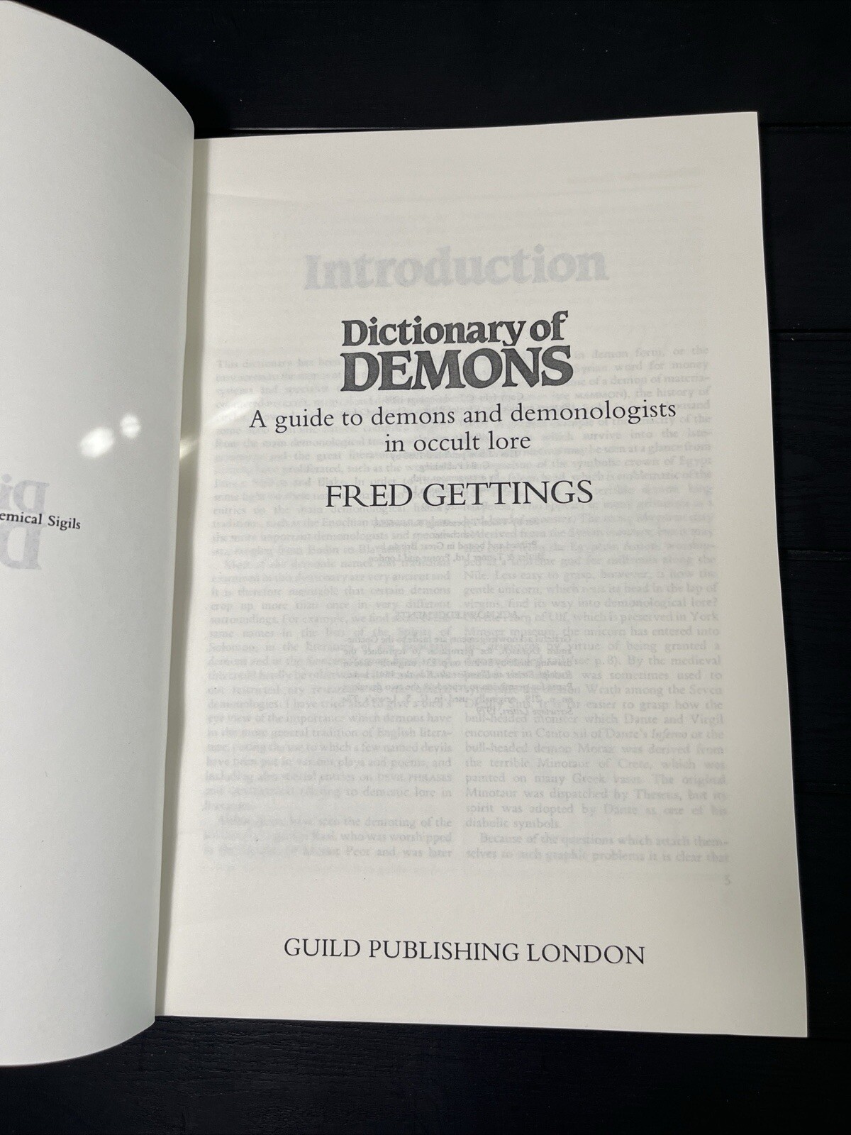 Dictionary of Occult,Hermetic&Alchemical Sigils,Dictionary of Demons,Fred Gettin