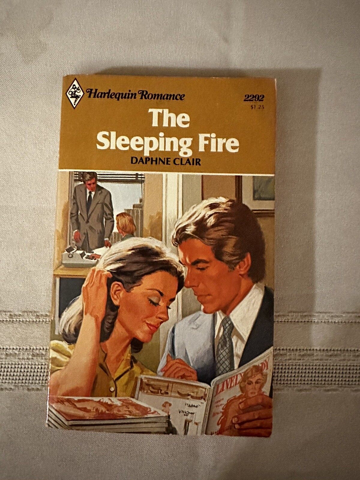 Harlequin Romance Novel #2292/ The Sleeping Fire