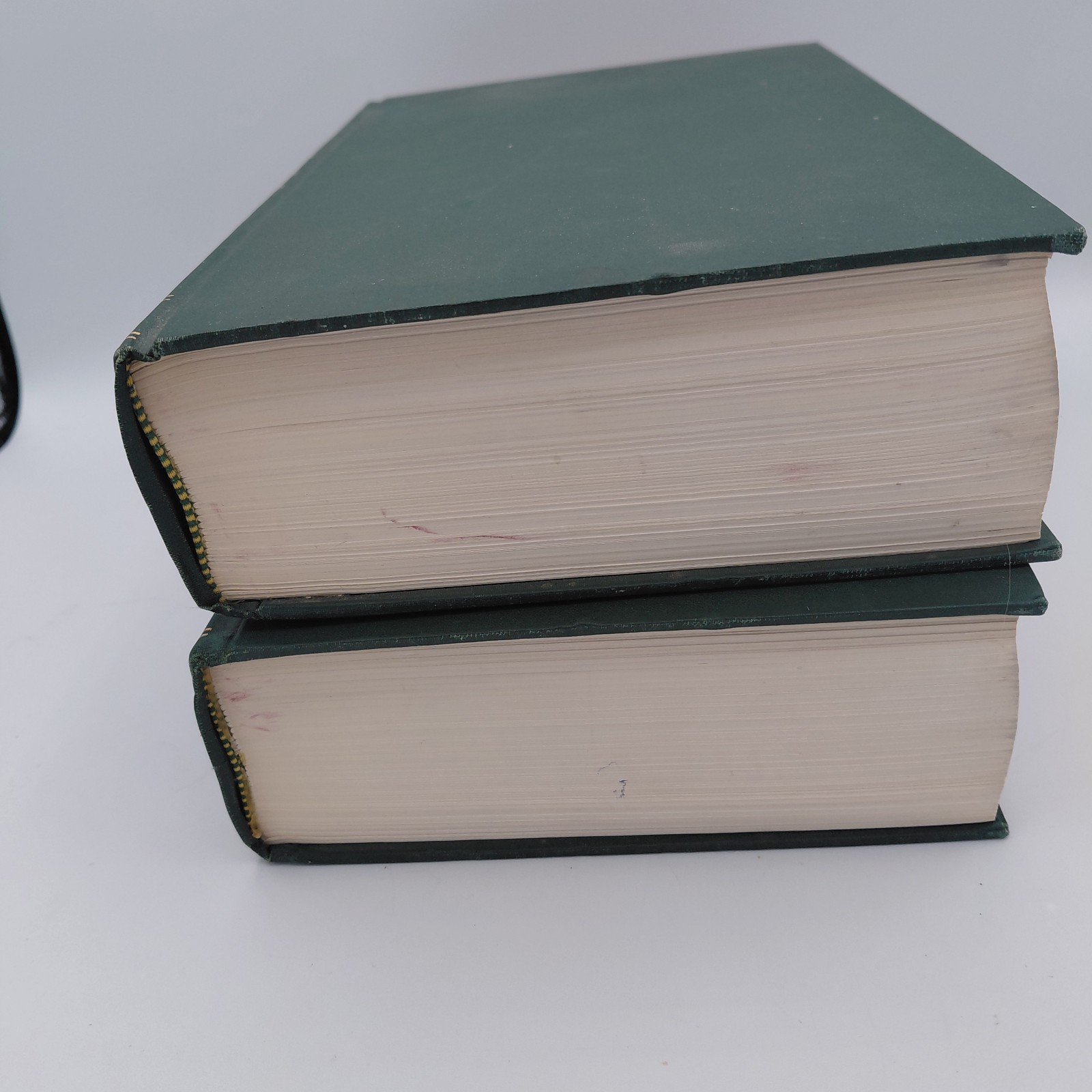 Complete In 2 Volumes MATTHEW HENRYS COMMENTARY ON THE WHOLE BIBLE REVELL BOOKS