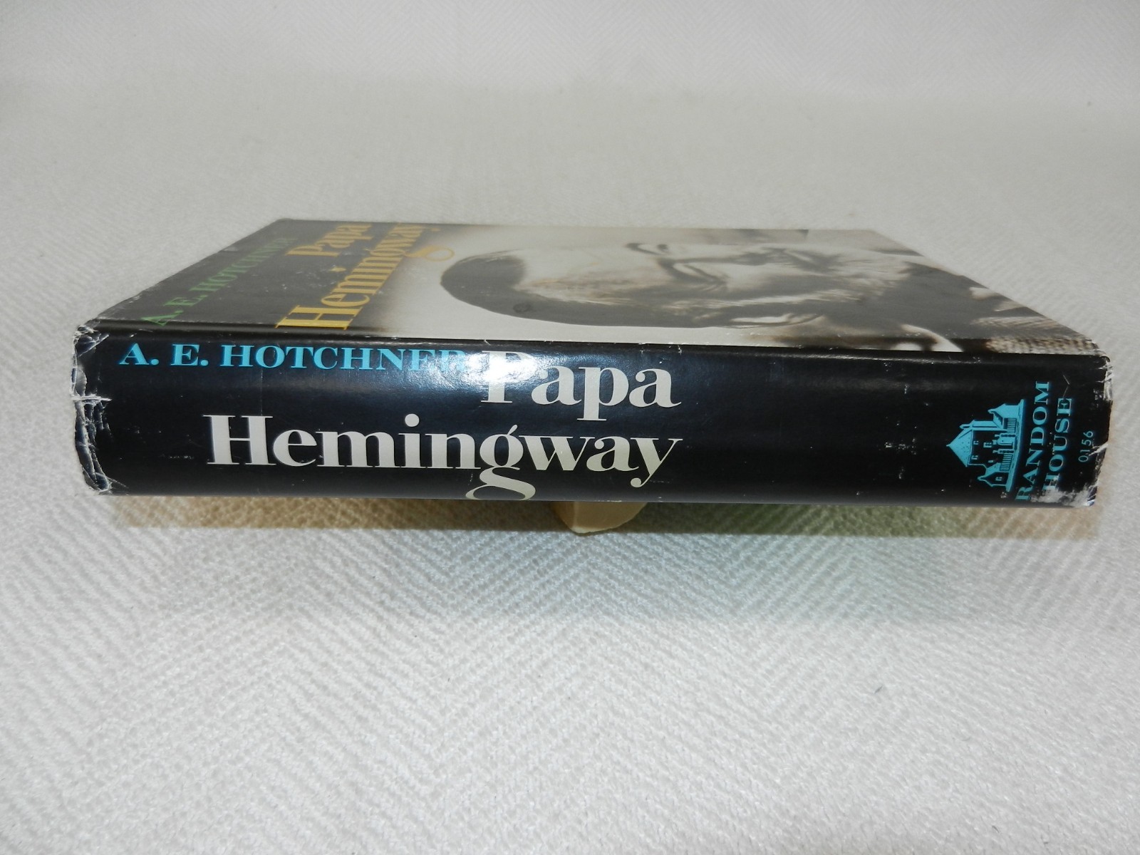 WW II Great writer & war correspondent „PAPA HEMINGWAY: A PERSONAL MEMOIR“