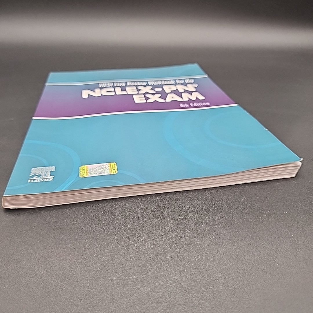 HESI Live Review Workbook for the NCLEX-PN Exam 2023 8th Paperback 9780323792837