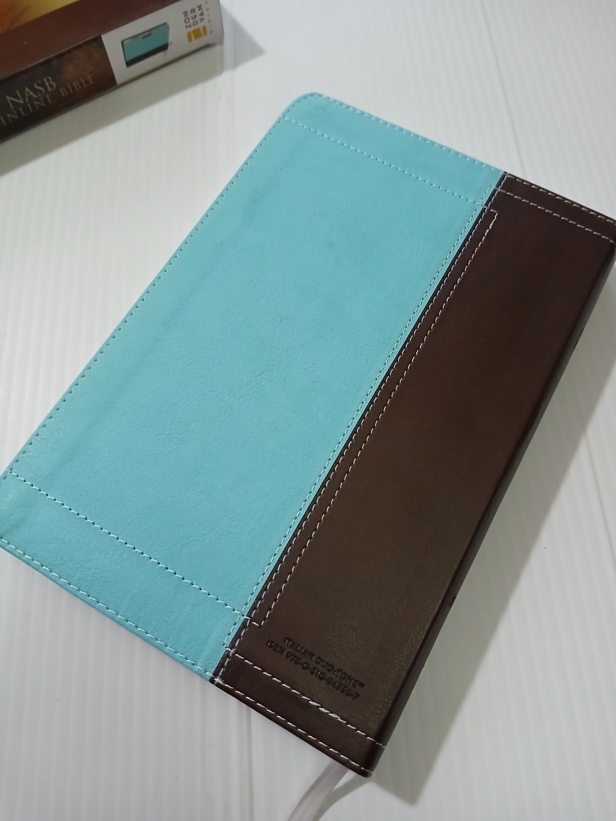 NASB, Thinline Bible, Compact, Imitation Leather, Chocolate/Turquoise PRE-OWNED