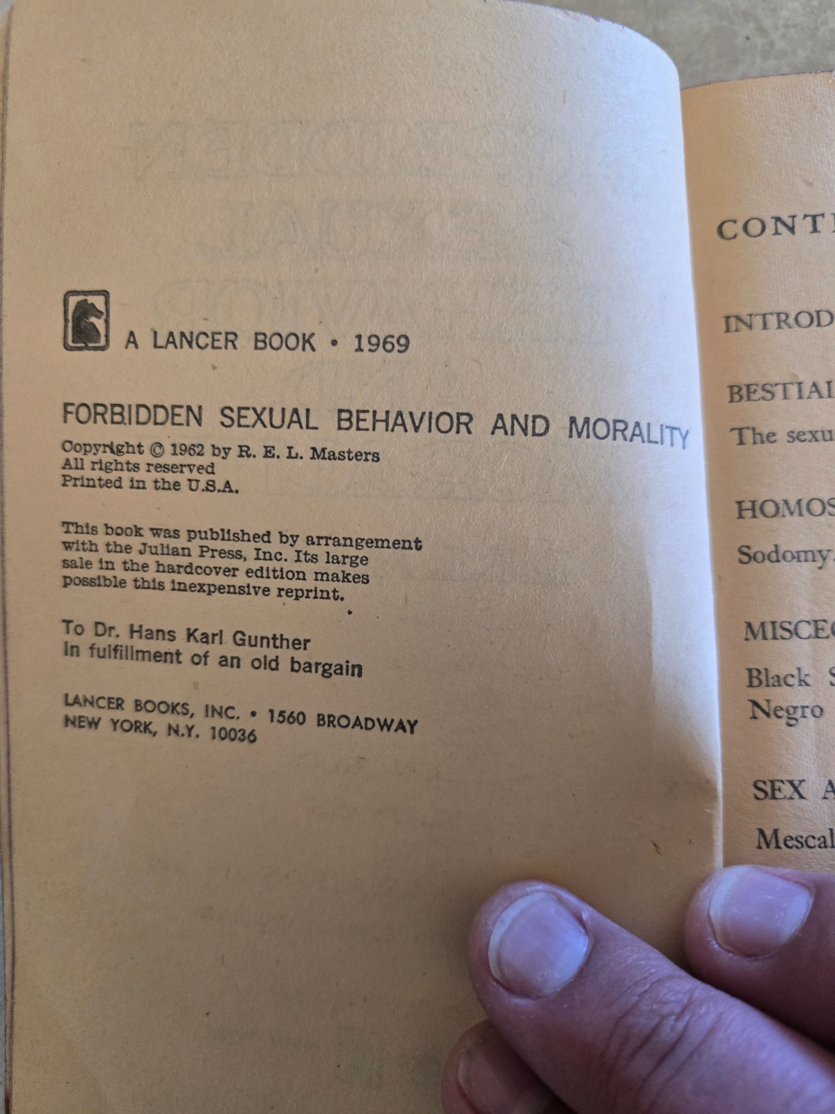 2 Vintage Sex Advice Books 60s/70s: Xaviera’s Supersex & Forbidden Sex. BEHAVIOR