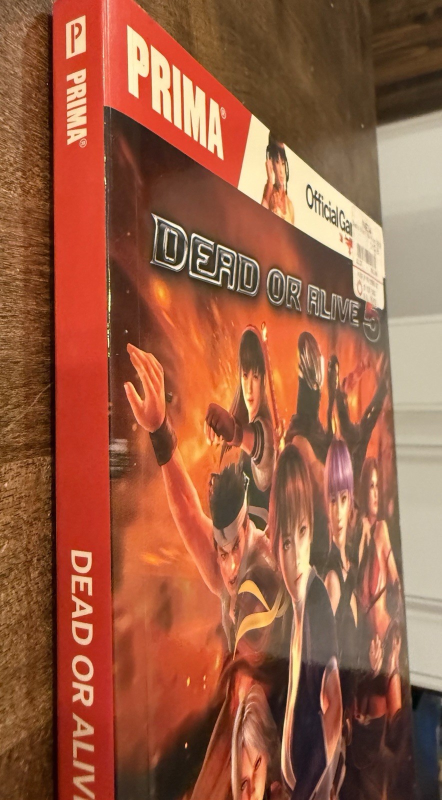 Dead or Alive 5: Prima Official Game Guide (Prima Official Game Guides)
