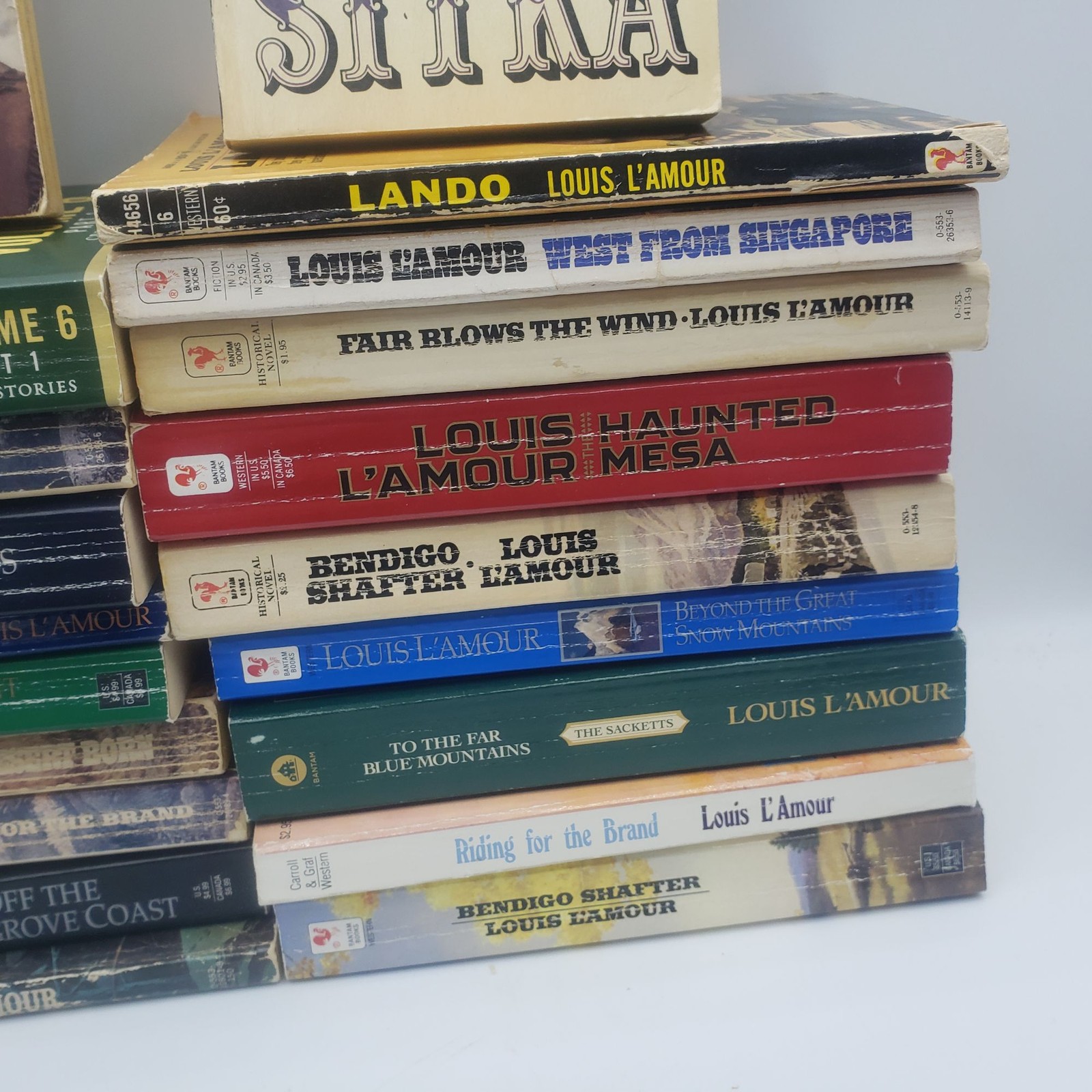 Louis LAmour Western Adventure Book Lot Of 19 Paperbacks Classics
