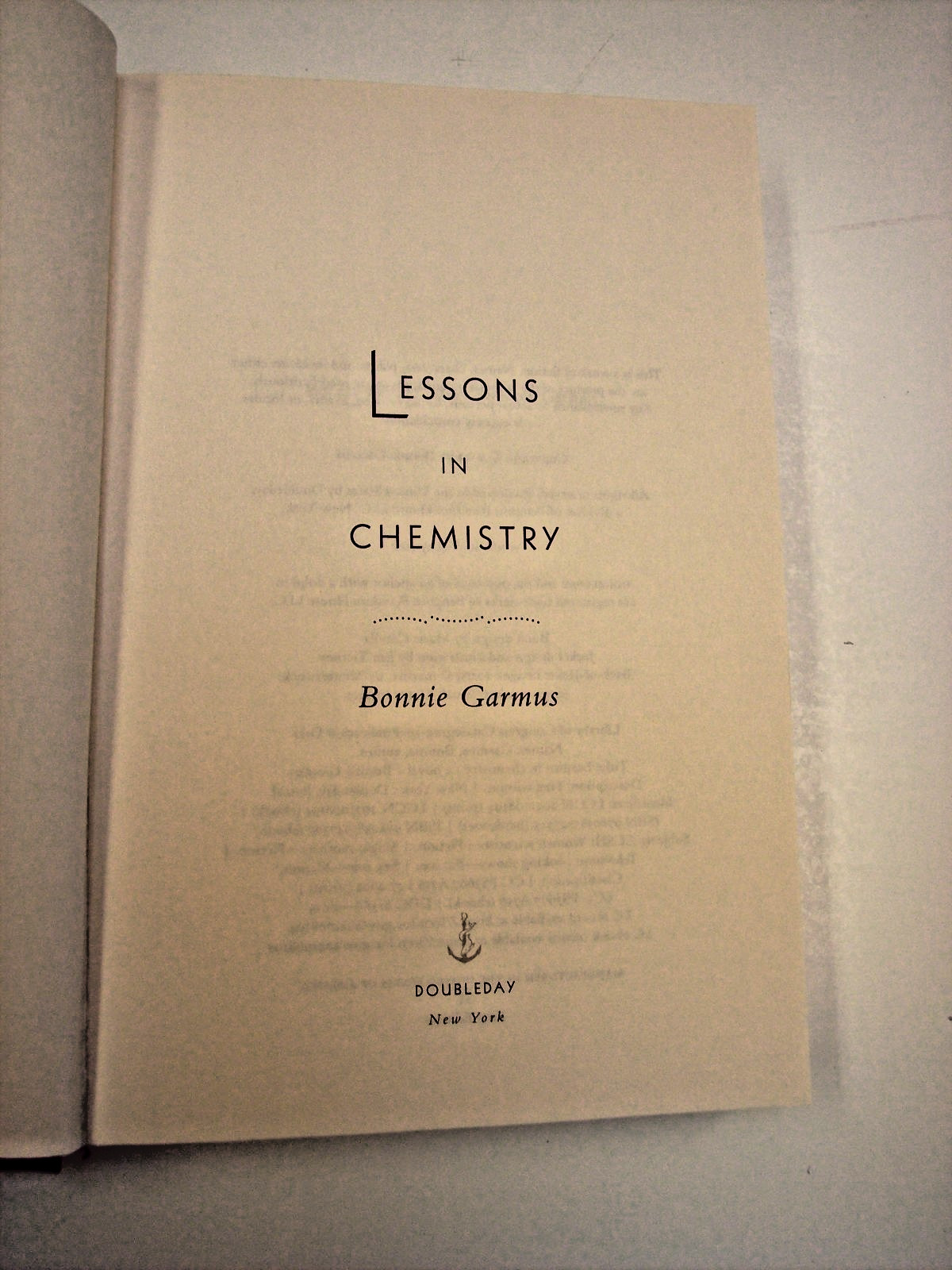 Lessons in Chemistry by Bonnie Garmus HC 2022 1st edition