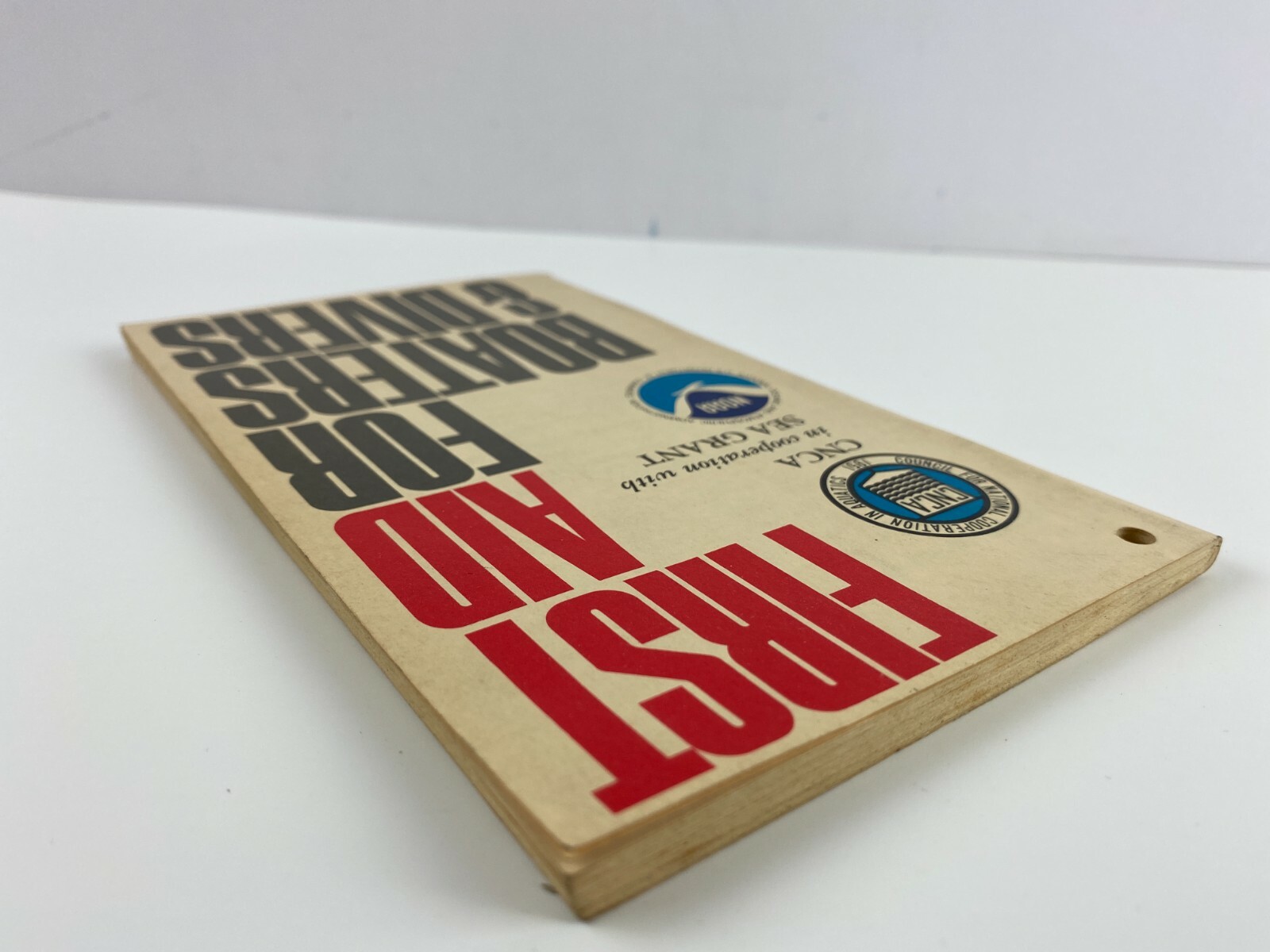 First Aid for Boaters and Divers – 1980 Vintage Paperback, 112 Pages, 1st Print