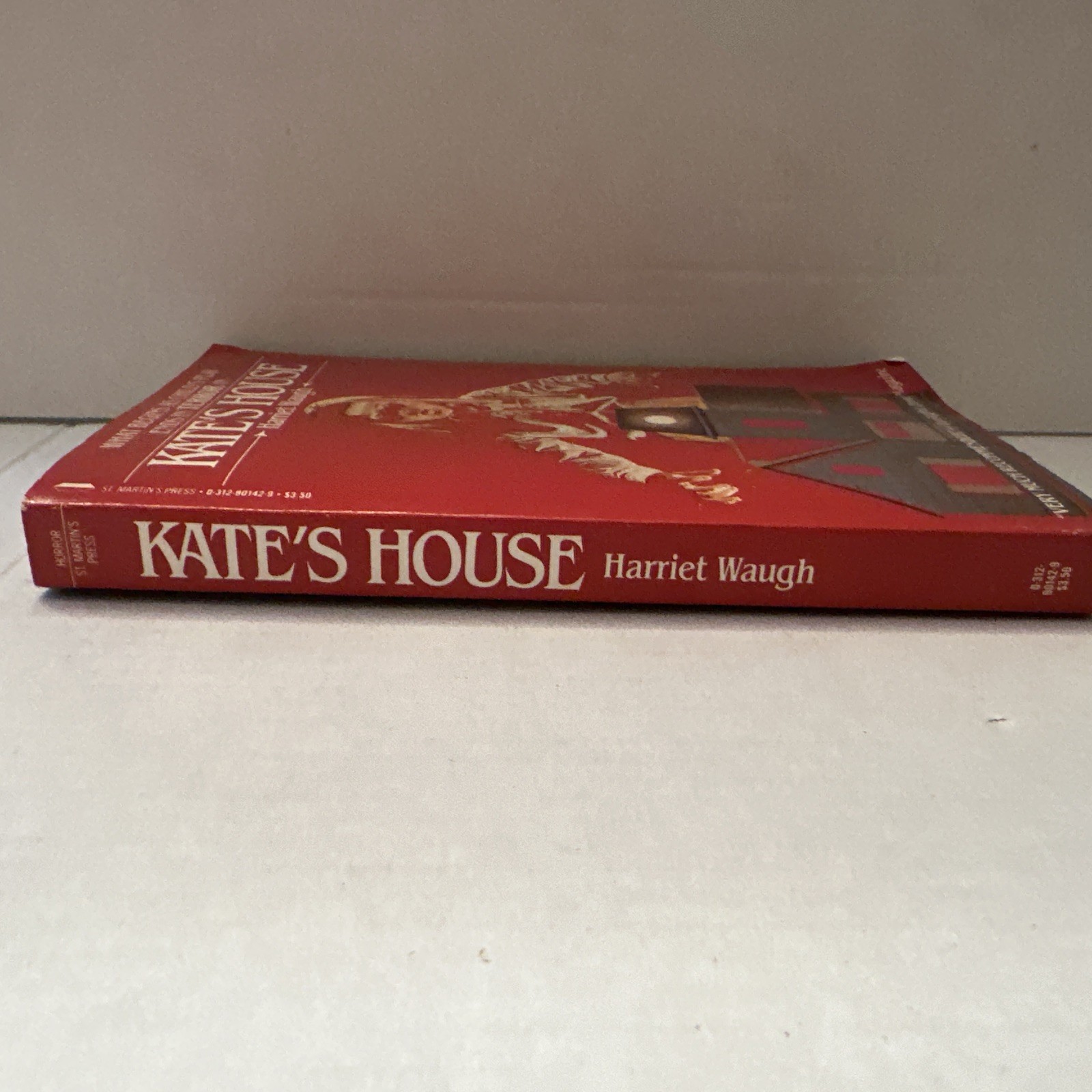 Kate’s House Harriet Waugh Horror Paperback First Printing St. Martin’s Press