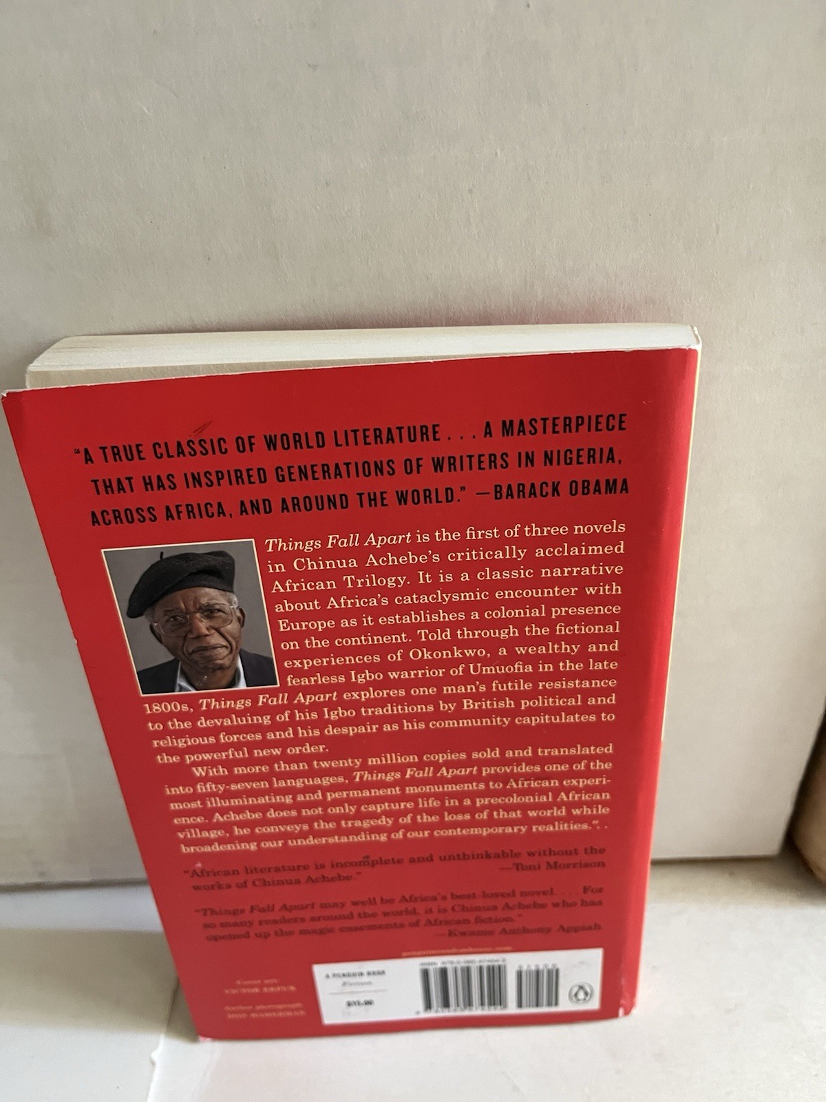 THINGS FALL APART by Chinua Achebe TPB Penguin 2017 122nd Print Very Good