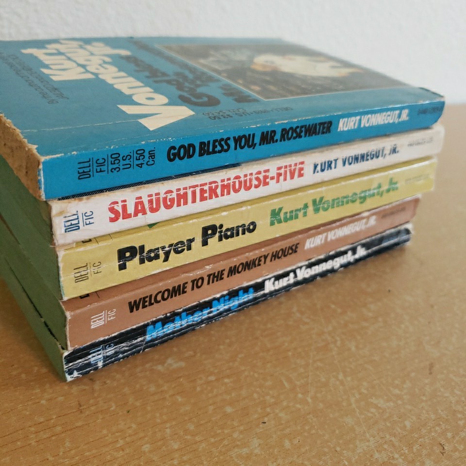 Lot of 5 Kurt Vonnegut, Jr. Paperback Books Slaughterhouse-five, Mother Night