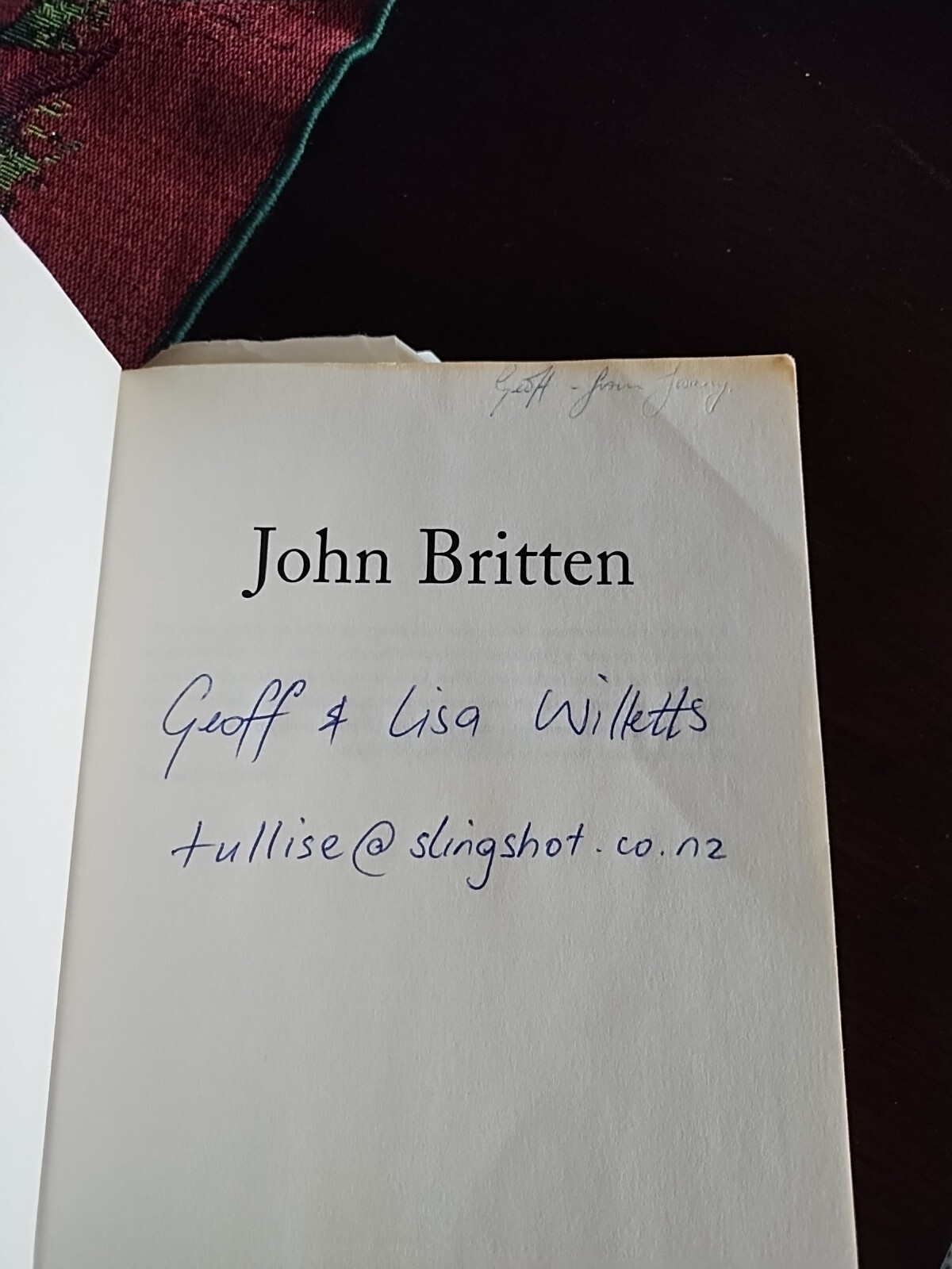 JOHN BRITTEN by Tim Hanna 2004.Paperback. 496 pages.Illustrated.