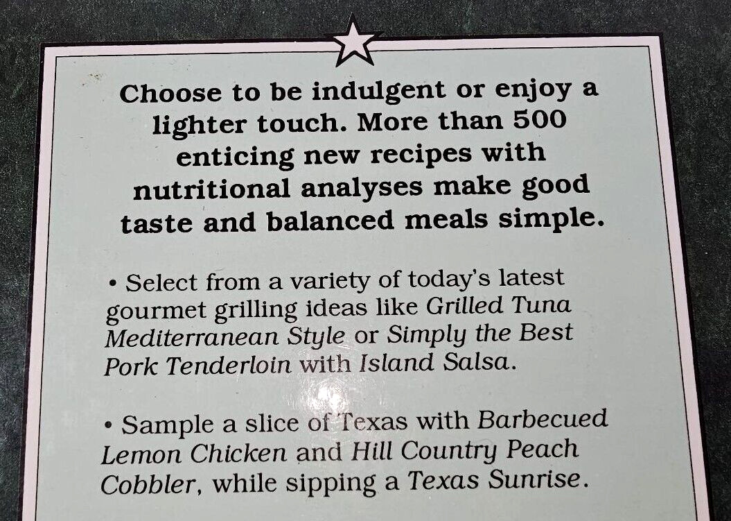 CHANGING THYMES Cookbook Austin Junior Forum 1995 381 pages Spiral Bound