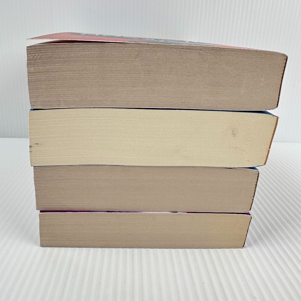 4x Lisa Jackson Large Paperback Books – Multiple Titles – Romantic Suspense