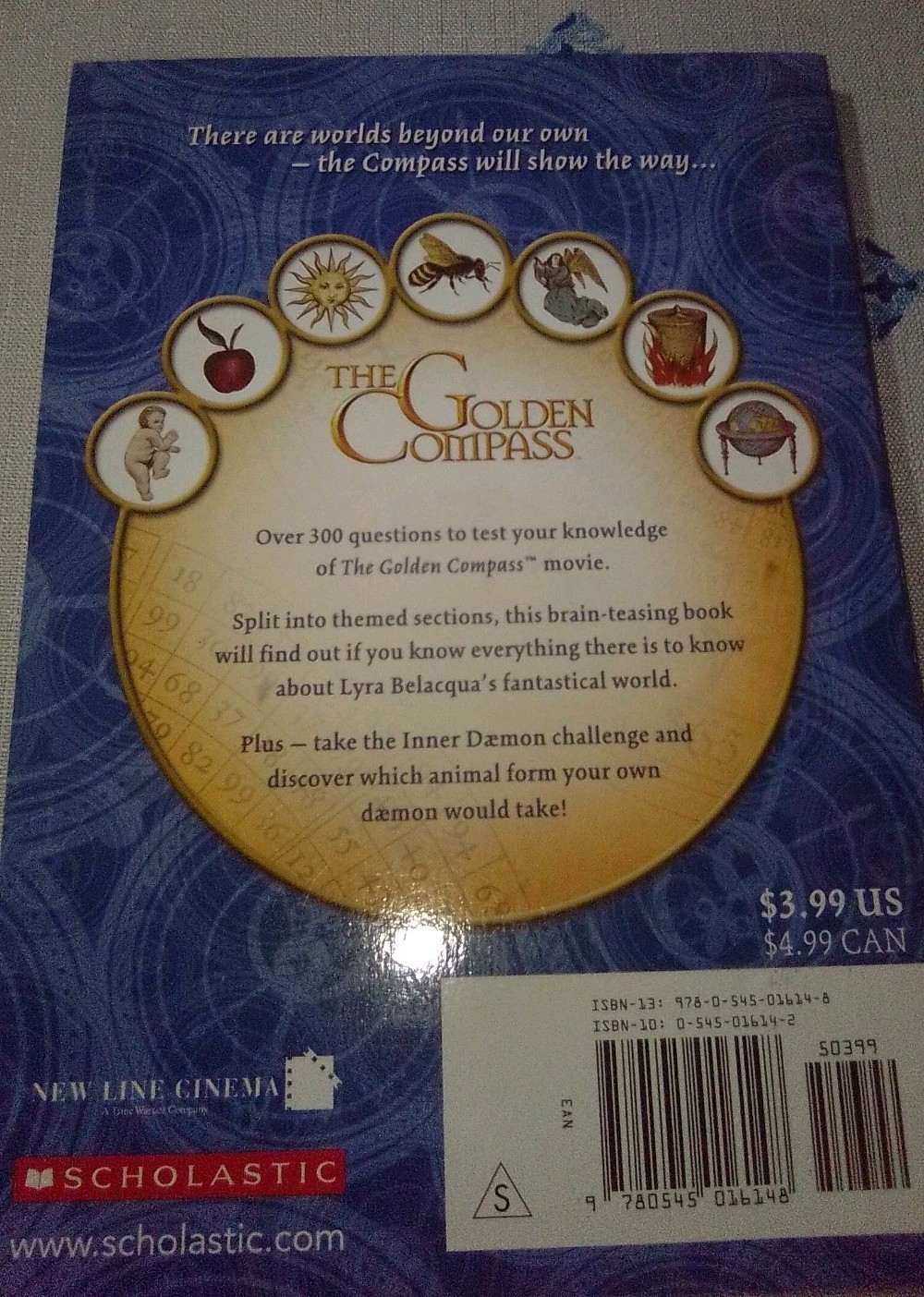 The Golden Compass Official Movie Quiz Book-Scholastic Paperback New Line_1st Ed