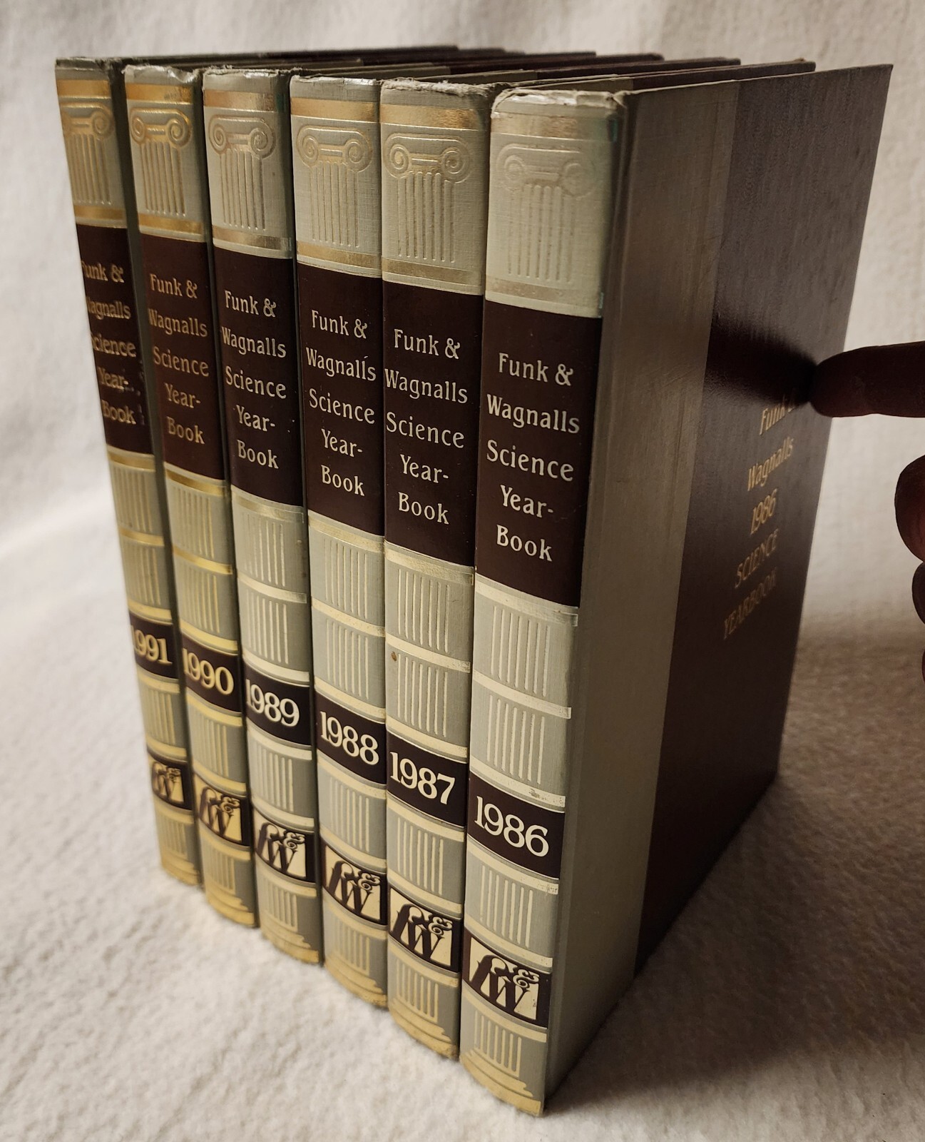 Funk and Wagnalls Science Yearbook 6 Hardcover Supplement Volume Lot 1986 – 1991