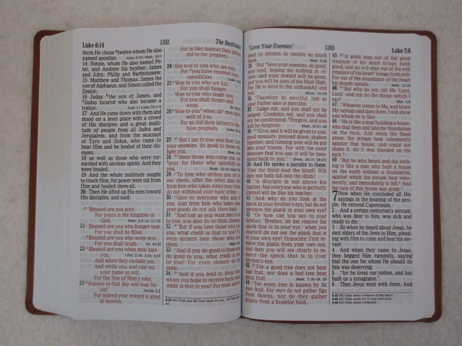 THE HOLY BIBLE NKJV Super Giant Print Edition 2013 Thomas Nelson Faux Leather