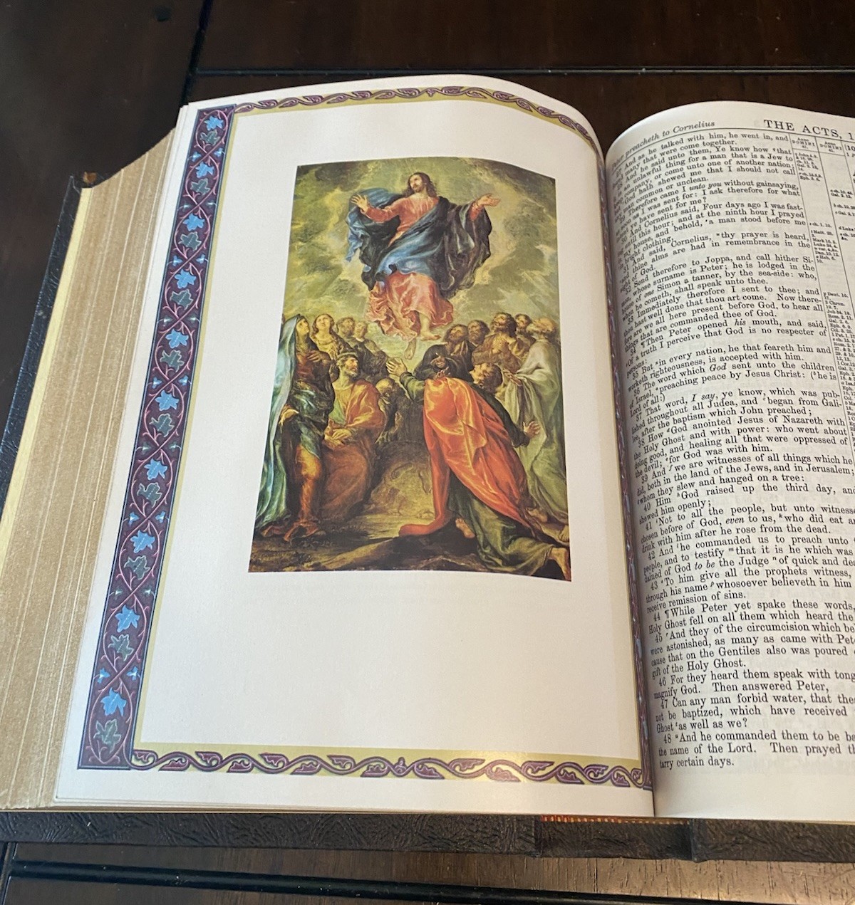 Vintage 1970 Lg.King James Version Red Letter Bible-Gold Gild Faux Leather Bound