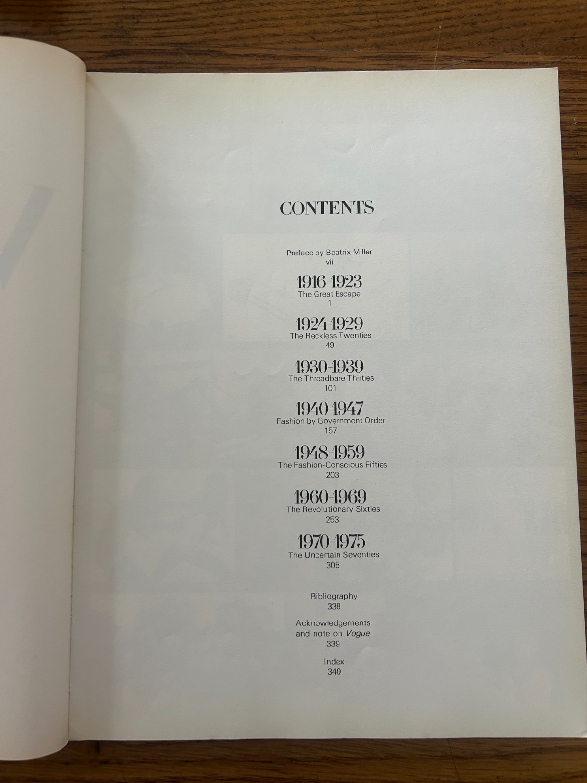 IN VOGUE- Sixty years of British Vogue – PENGUIN TPB (UK) 1978 344 Pages
