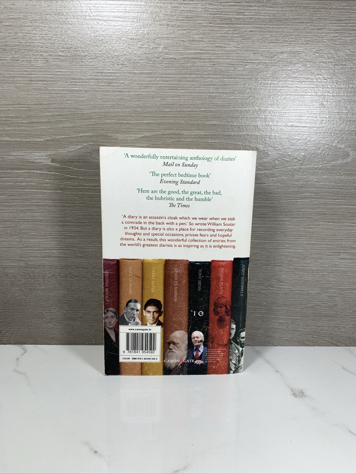 The Assassin’s Cloak by Taylor, Alan (Paperback)