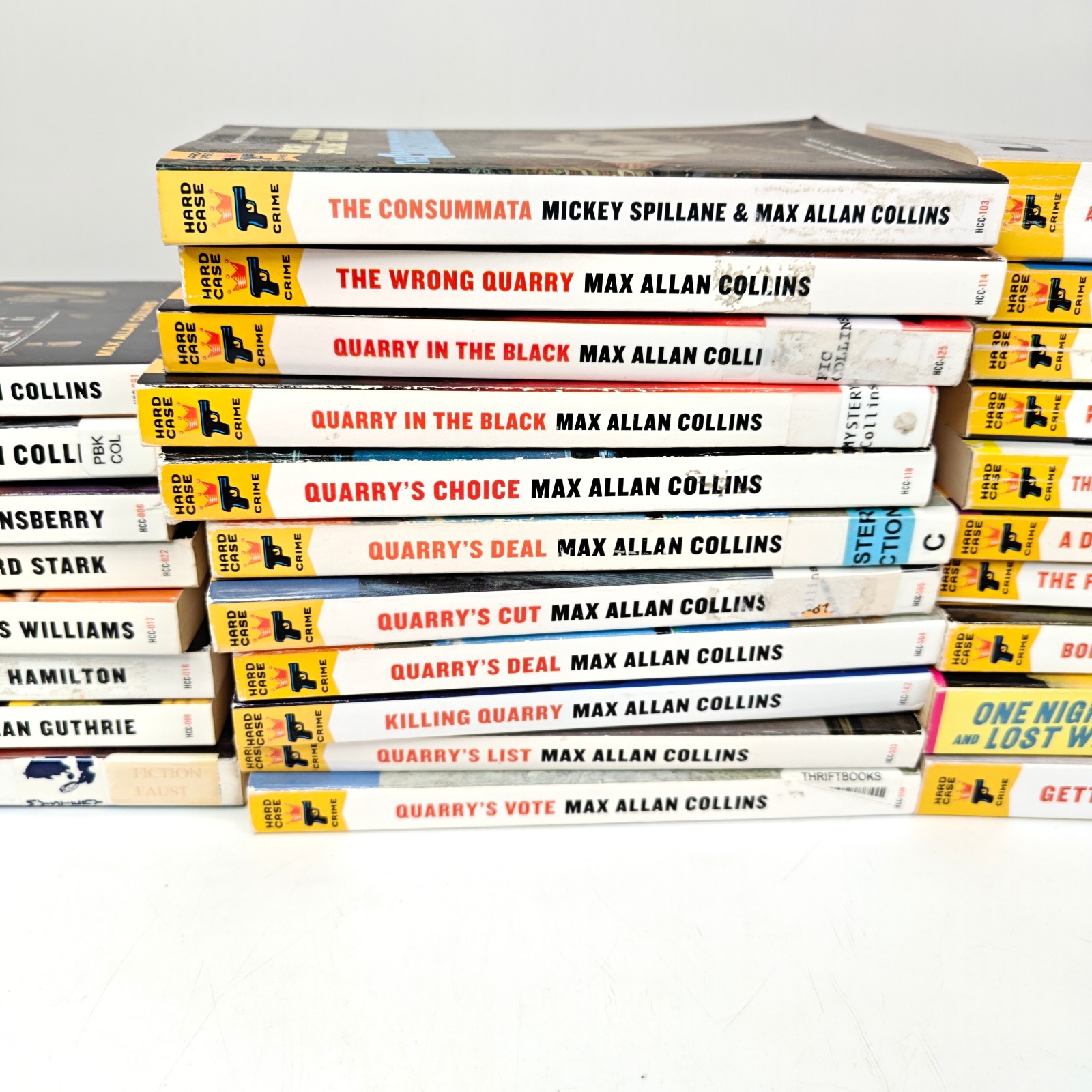 Hard Case Crime Lot of 29 Hard Boiled Noir Action Mystery Thriller Pulp Novels