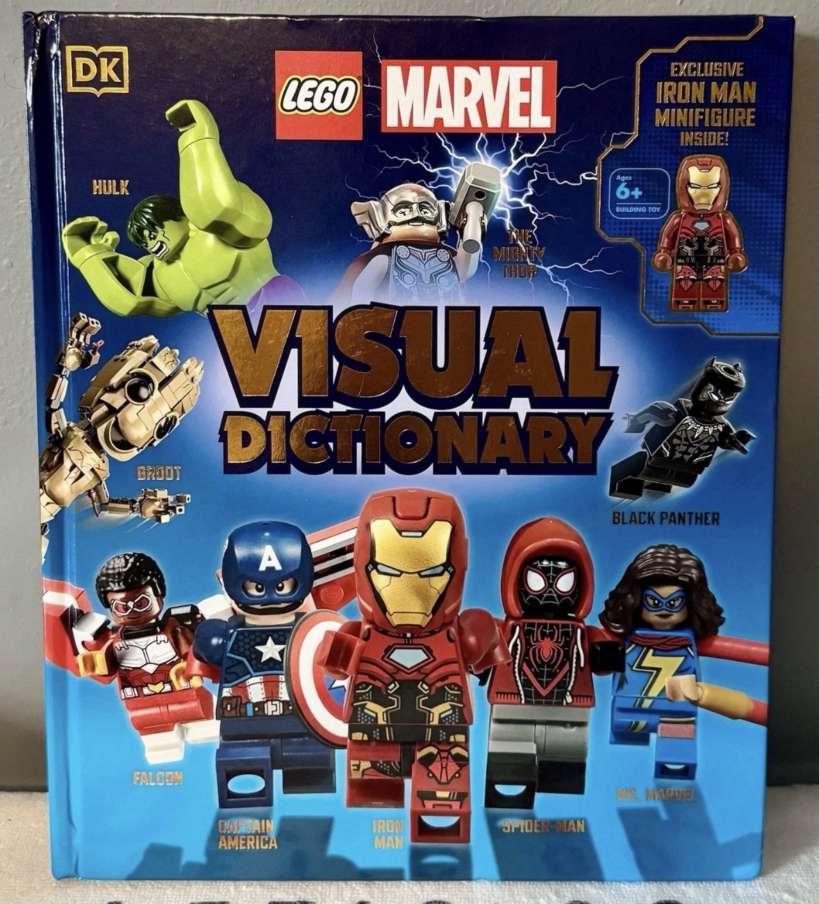 Lego Marvel Visual Dictionary With an Exclusive Iron Man Minifigure