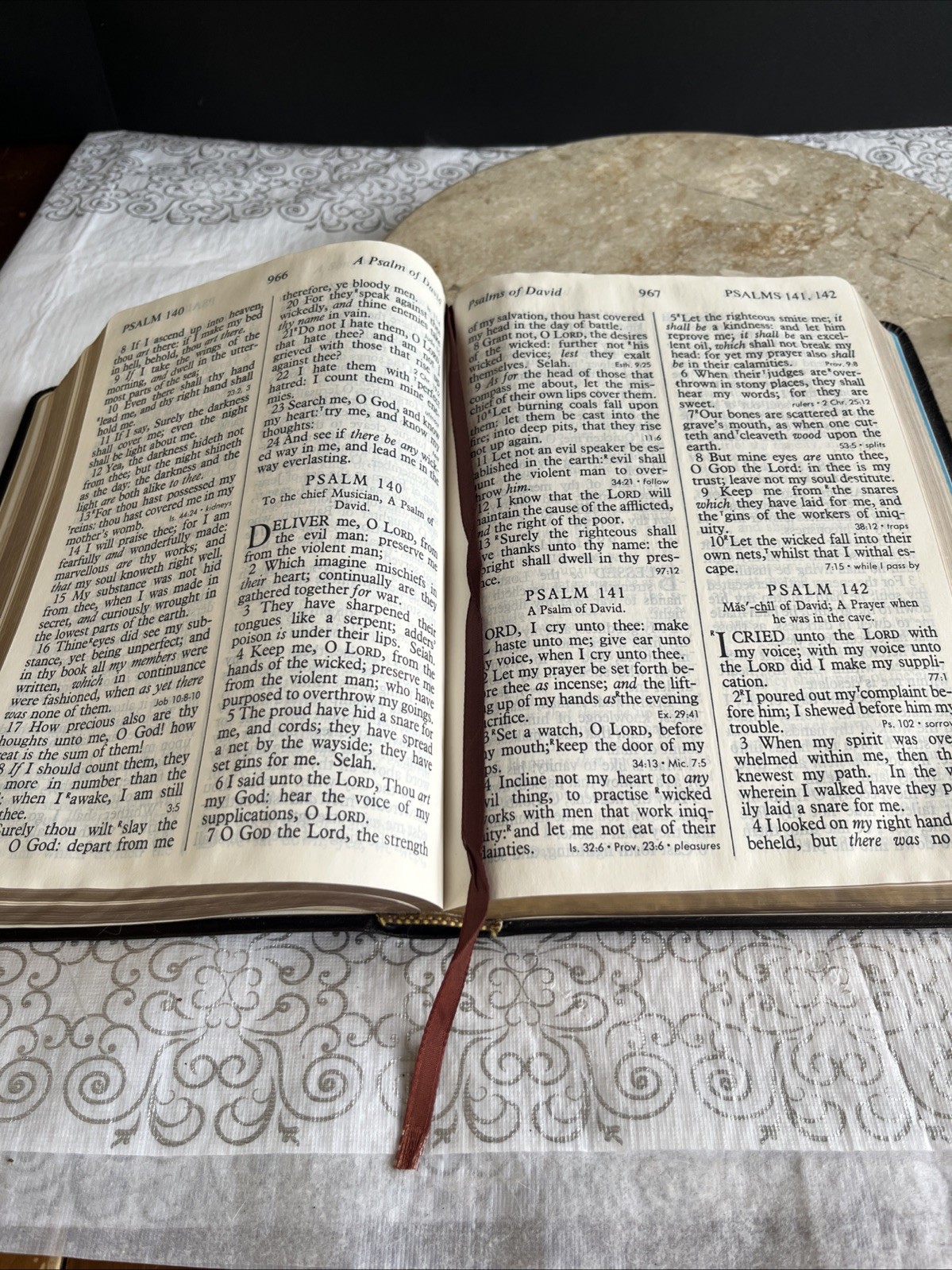 1976 KJV Holy Bible Giant Print References Concordance Red Letter Leather Book