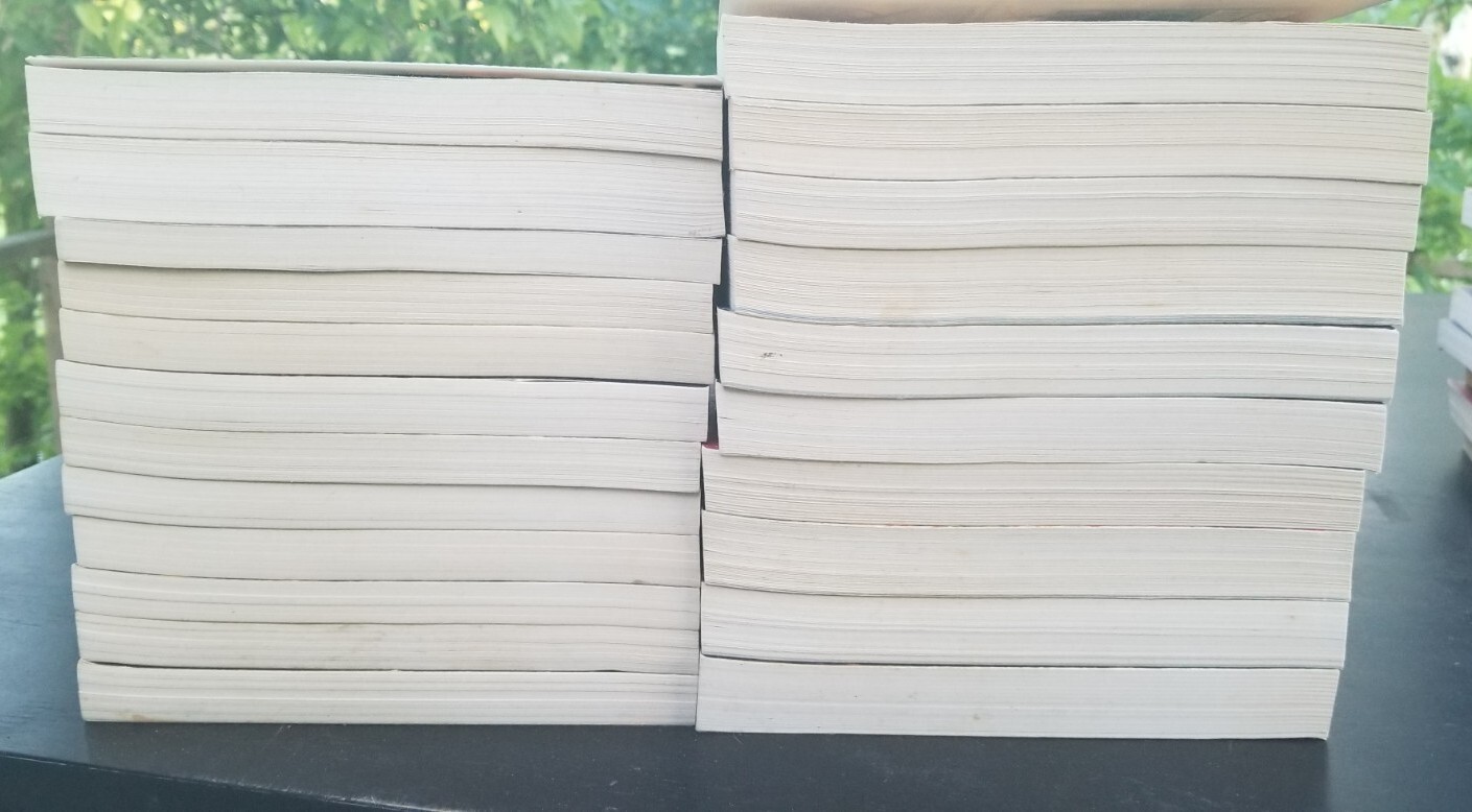 Lot Of 22 Bernard Cornwell Pb Books