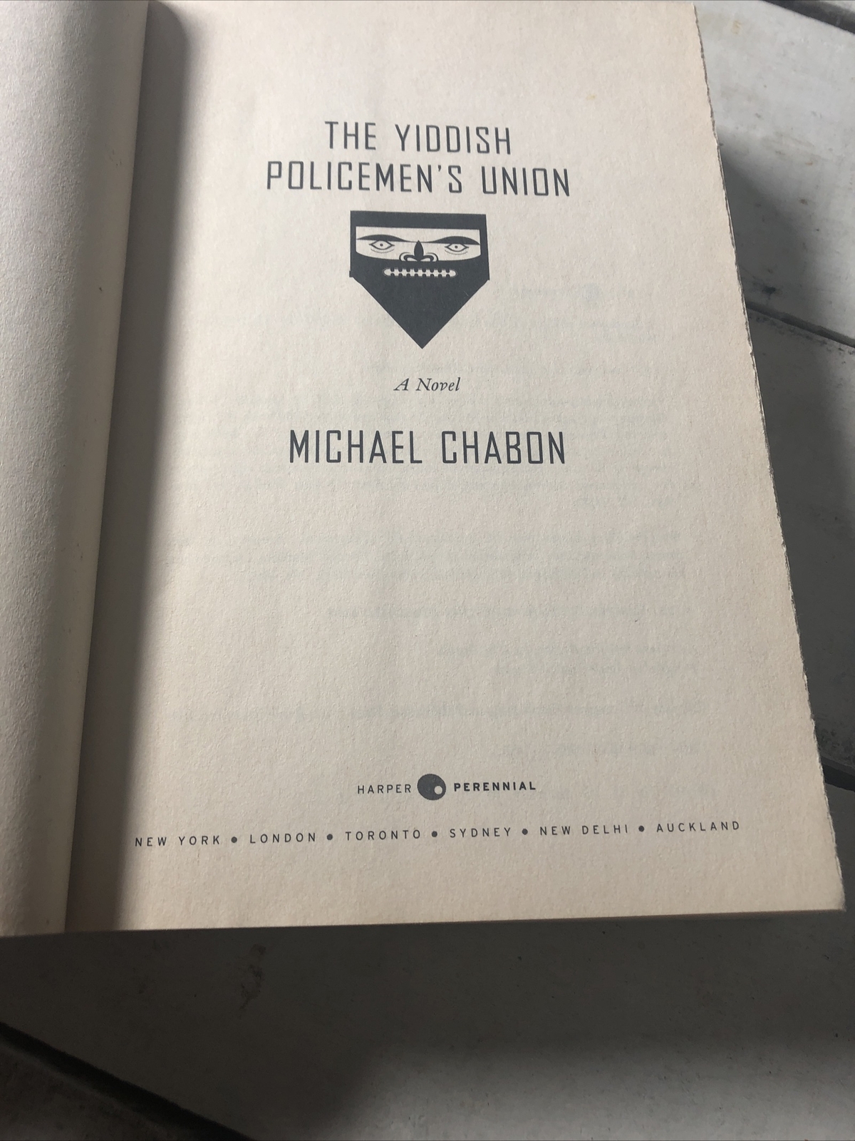 The Yiddish Policemen’s Union : A Novel by Michael Chabon (2008) P. S. Ser.ies