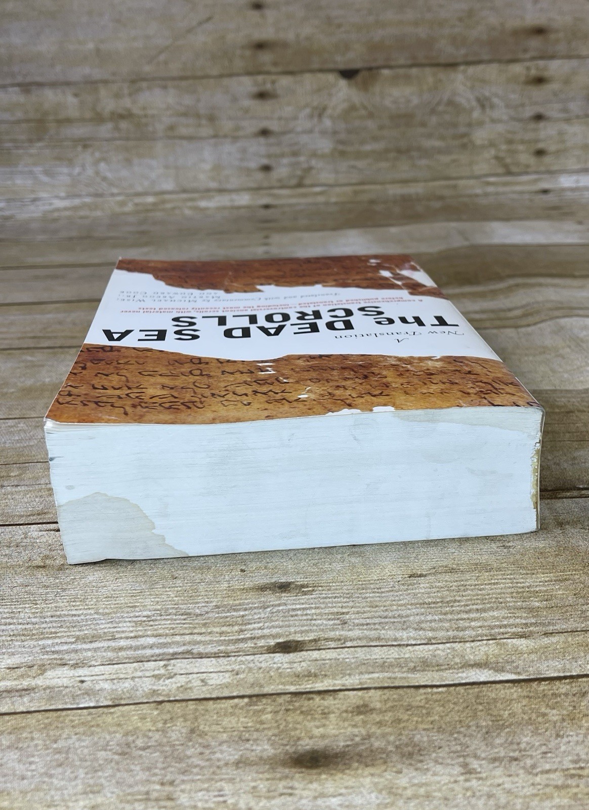 The Dead Sea Scrolls A New Translation by Michael Wise 2005 Revised Edition