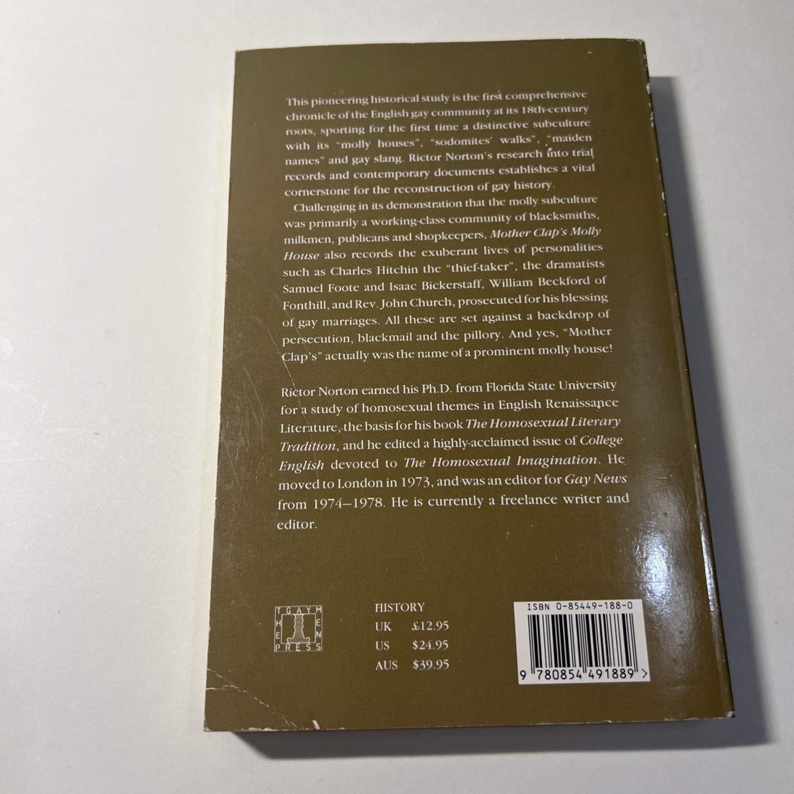 Mother Clap’s Molly House : Gay Subculture in England, 1700-1820 by Rictor Norto