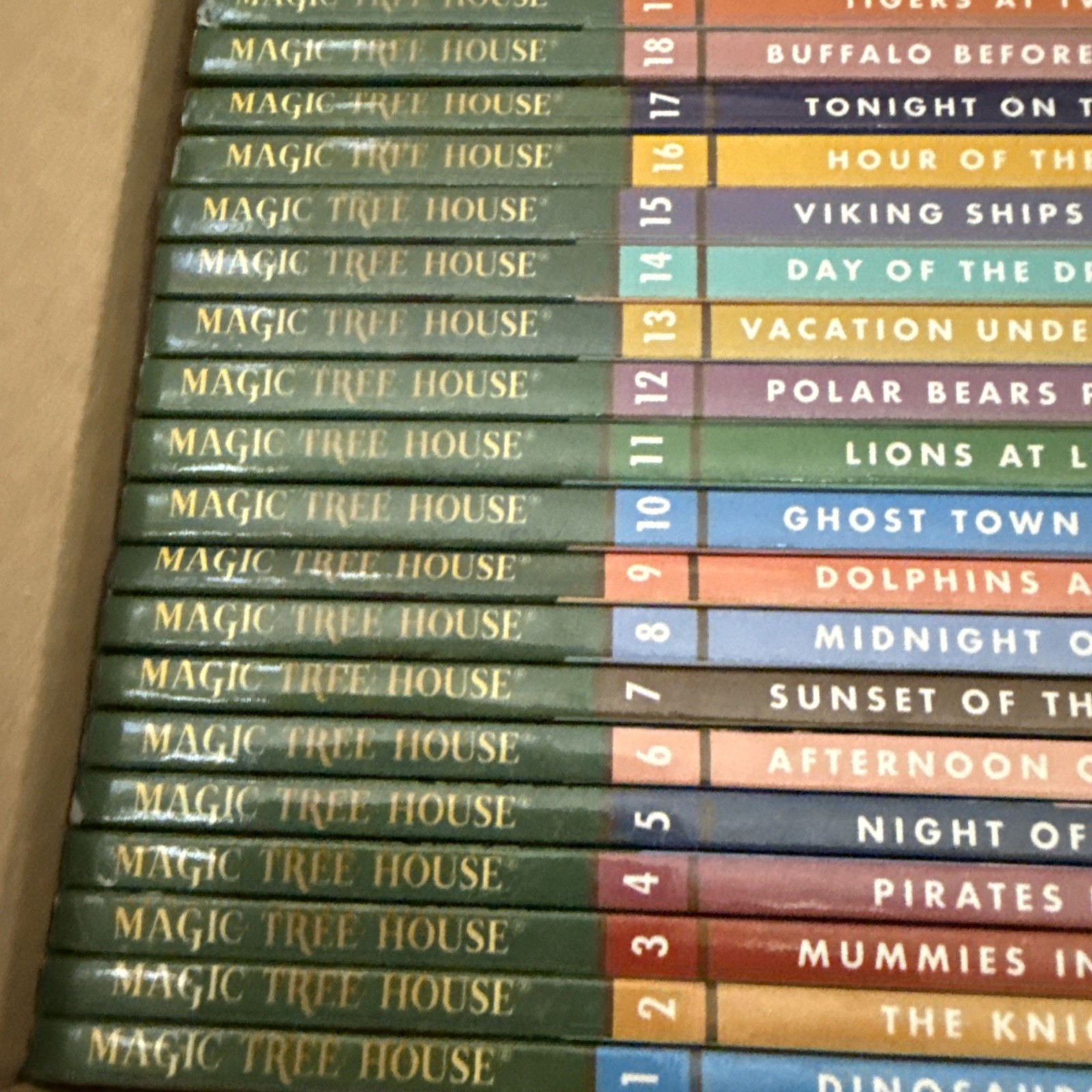 Magic Tree House Books 1-28 Set by Mary Pope Osborne See Pics