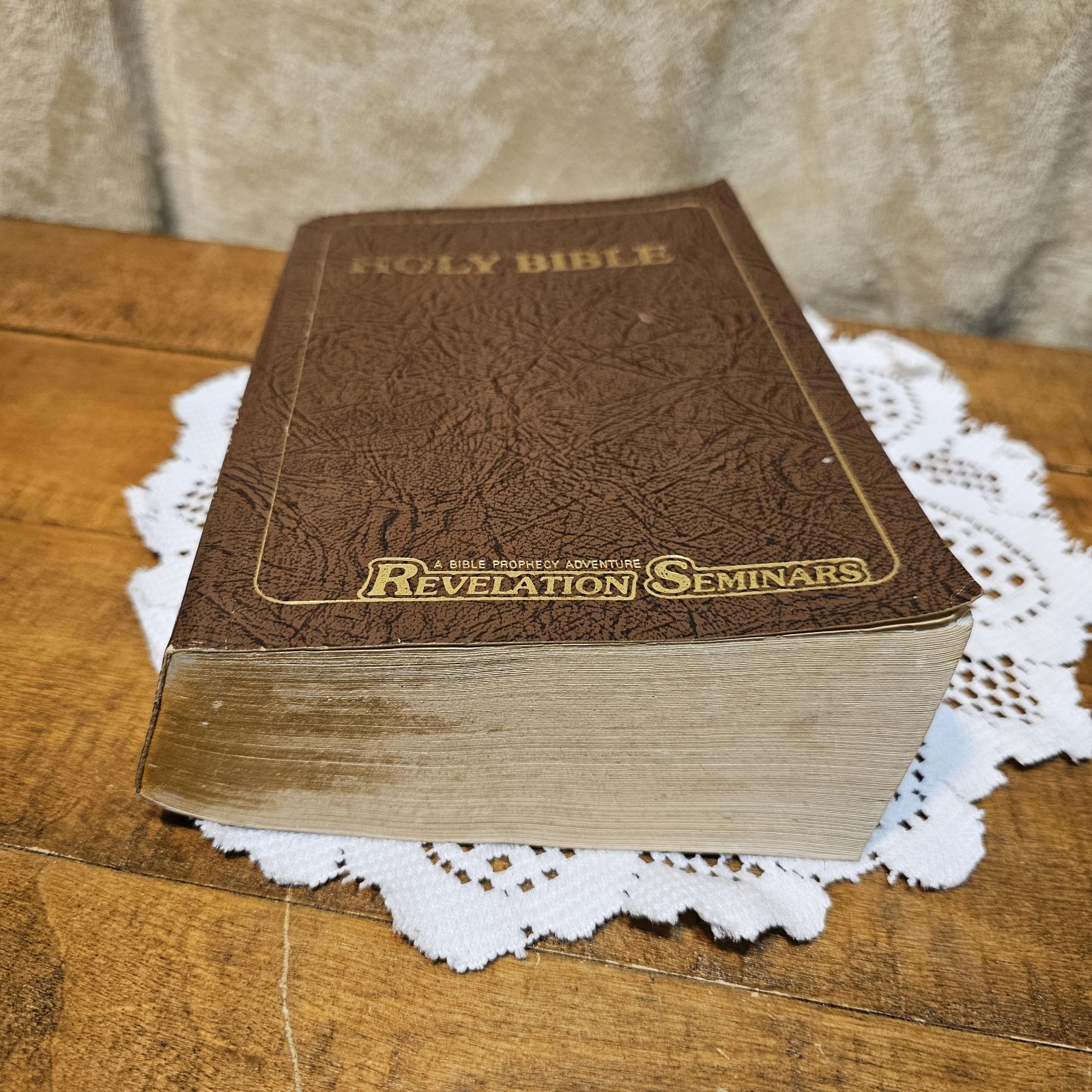 HOLY BIBLE Large Print REVELATION SEMINARS 1976 Paperback KJV