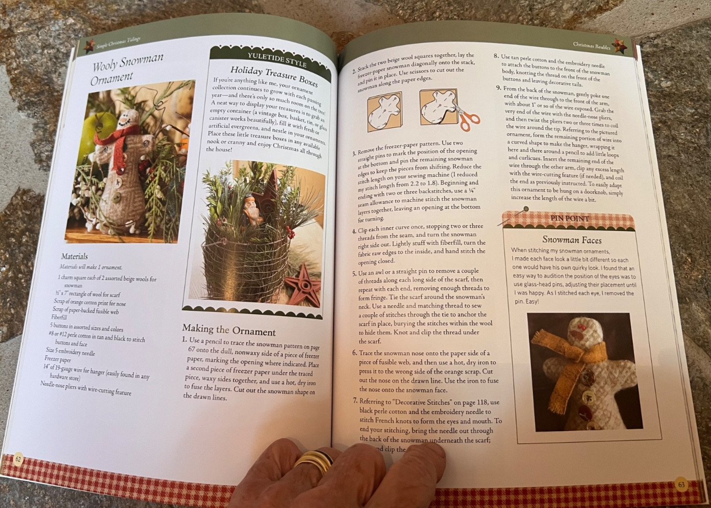 QUILT PATTERN BOOKS LOT OF 4 Brand NEW CHRISTMAS HOLIDAYS YULETIDE FARMHOUSE New
