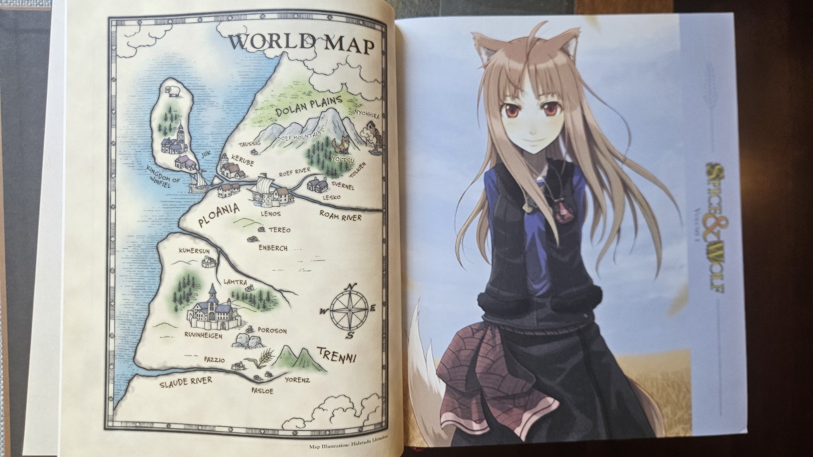 Spice & Wolf Anniversary Collector’s Edition Hardcover Illustrated English