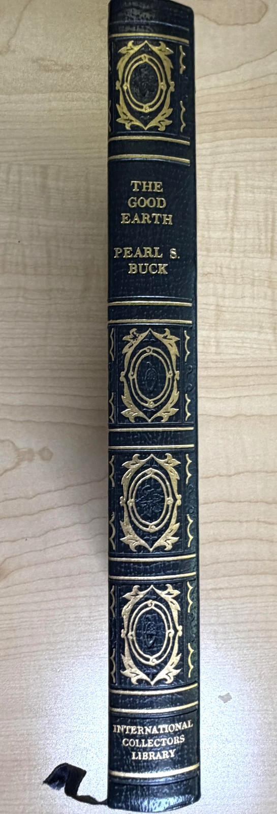 Vintage The Good Earth Pearl S. Buck HC Faux Leather Black Gilt 1949 ICL USA