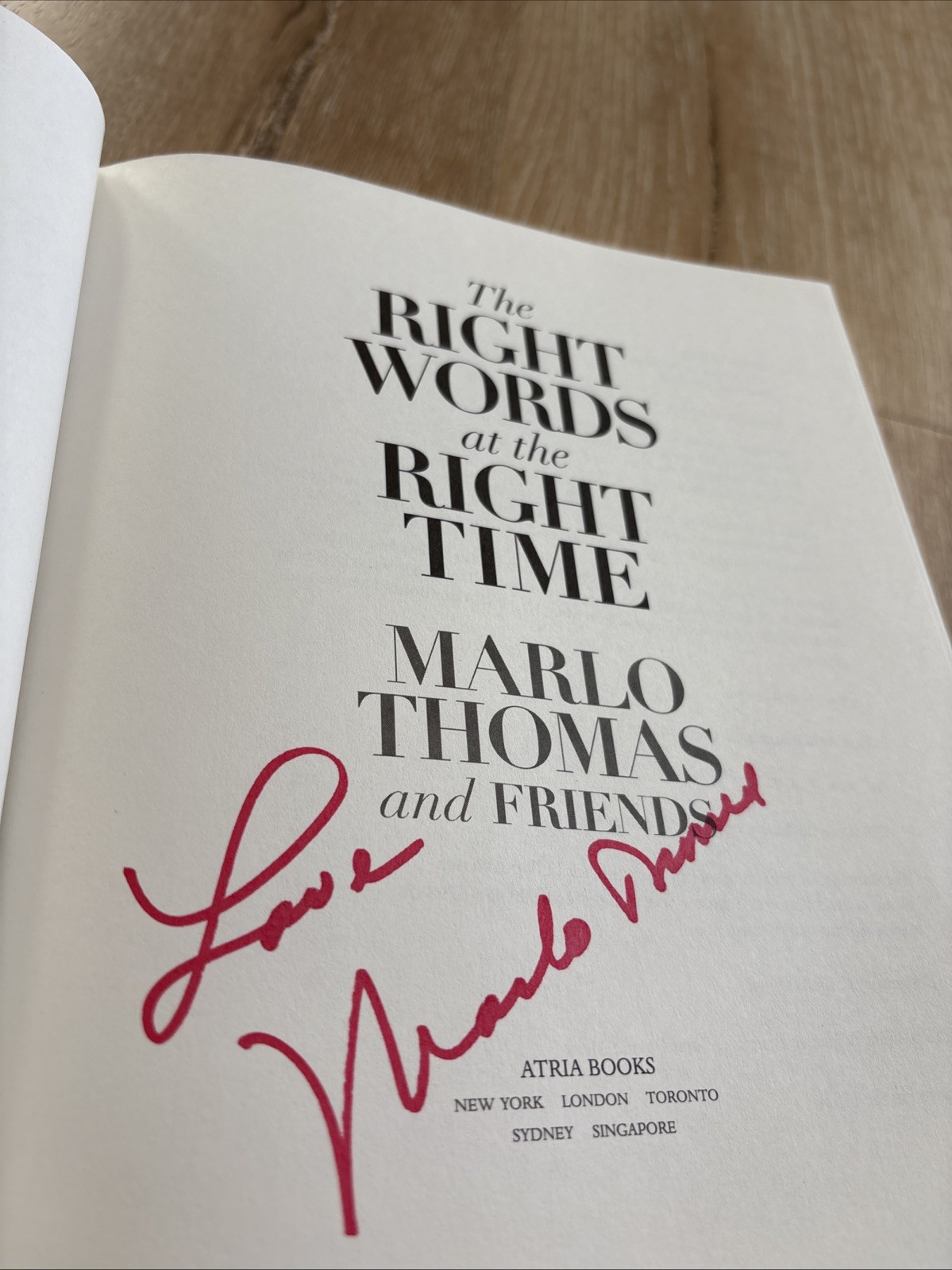 MARLO THOMAS The Right Words At The Right Time SIGNED 2002 HCDJ 1st Print Atria