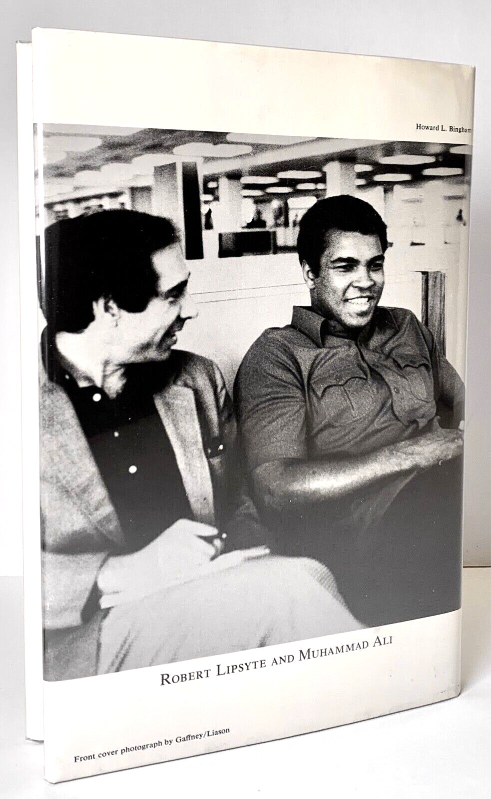 Free to Be Muhammad Ali, Robert Lipsyte, 1977 HCDJ in Mylar – Boxing