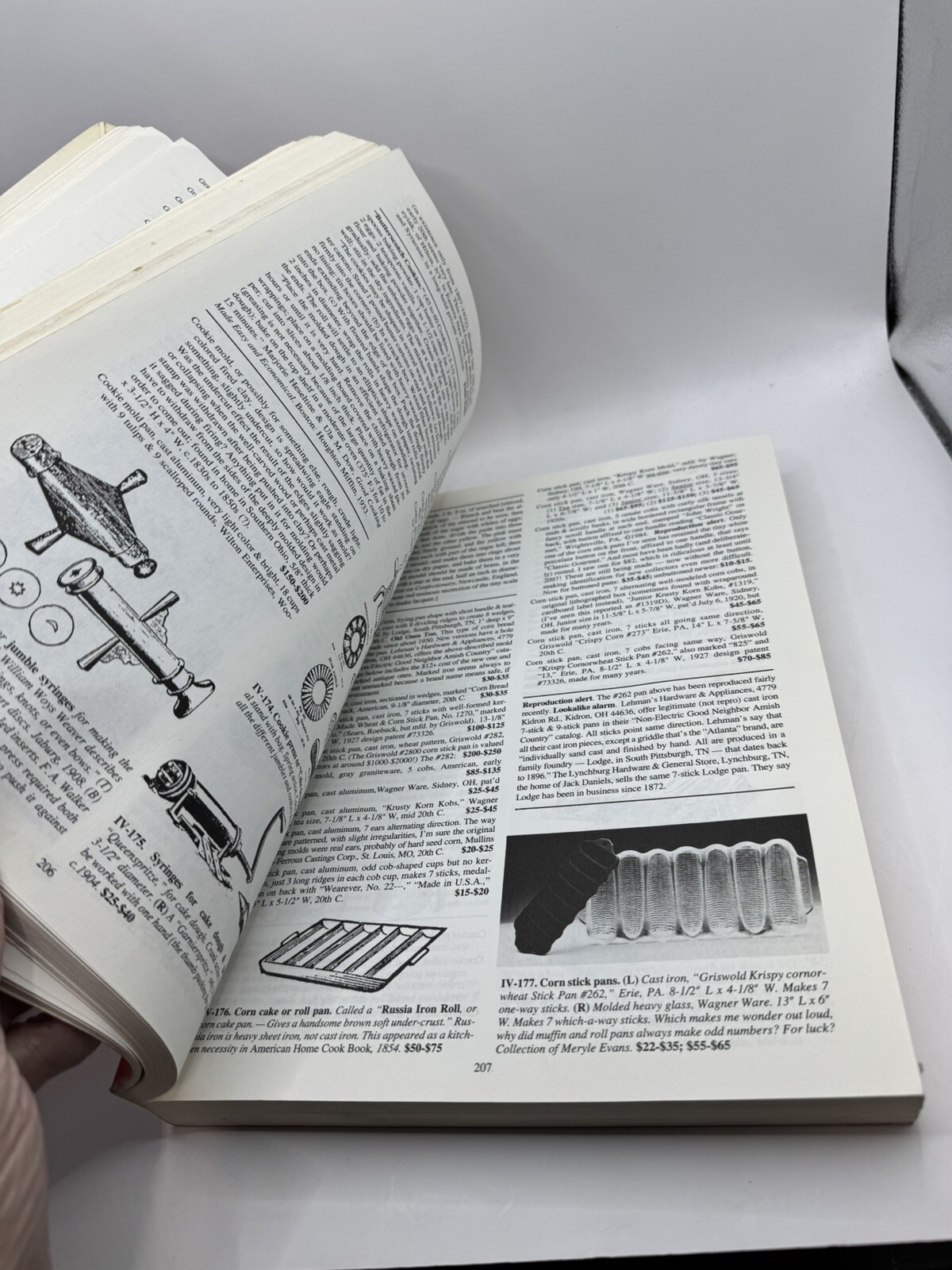 300 Years of Kitchen Collectibles by Franklin, Linda Campbell