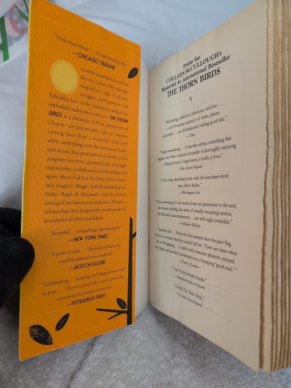 MIDDLEMARCH Collector’s Edition Slipcase + THE THORN BIRDS by Colleen McCullough