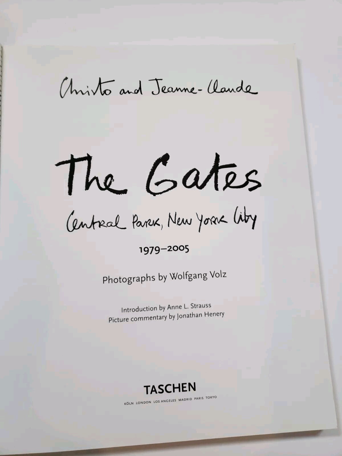 Christo & Jeanne-claude: The Gates [ Volz, Wolfgang ] Used – Good