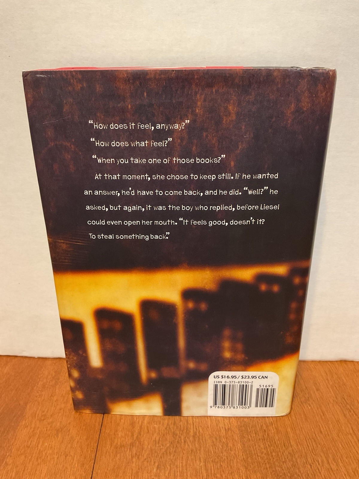 THE BOOK THIEF Markus Zusak Hardcover DJ First American Edition Printing 2006