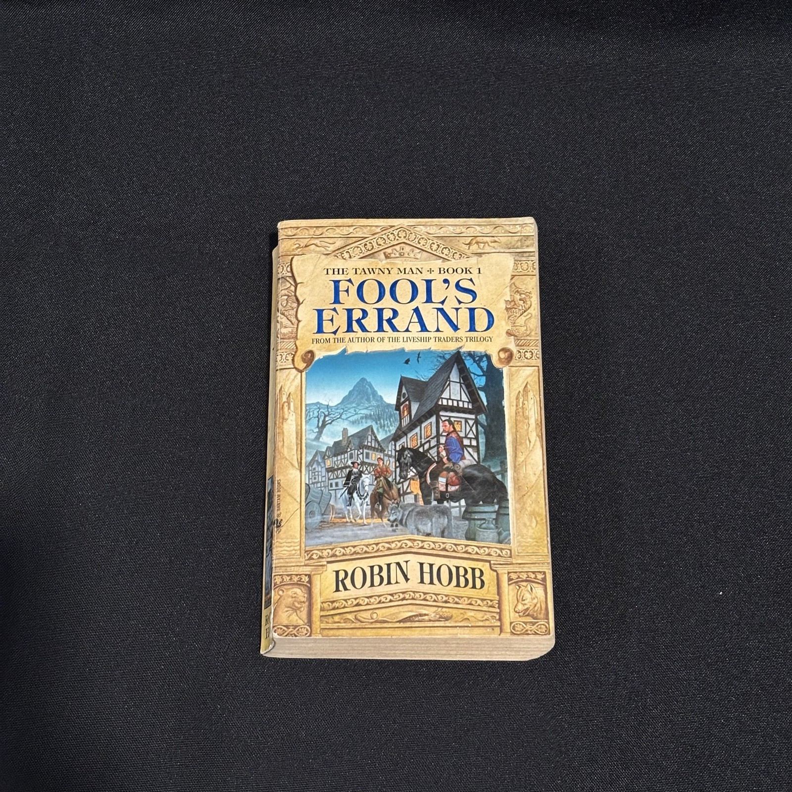 Fool’s Errand Robin Hobb Tawny Man Book 1 2002 1st Printing Paperback