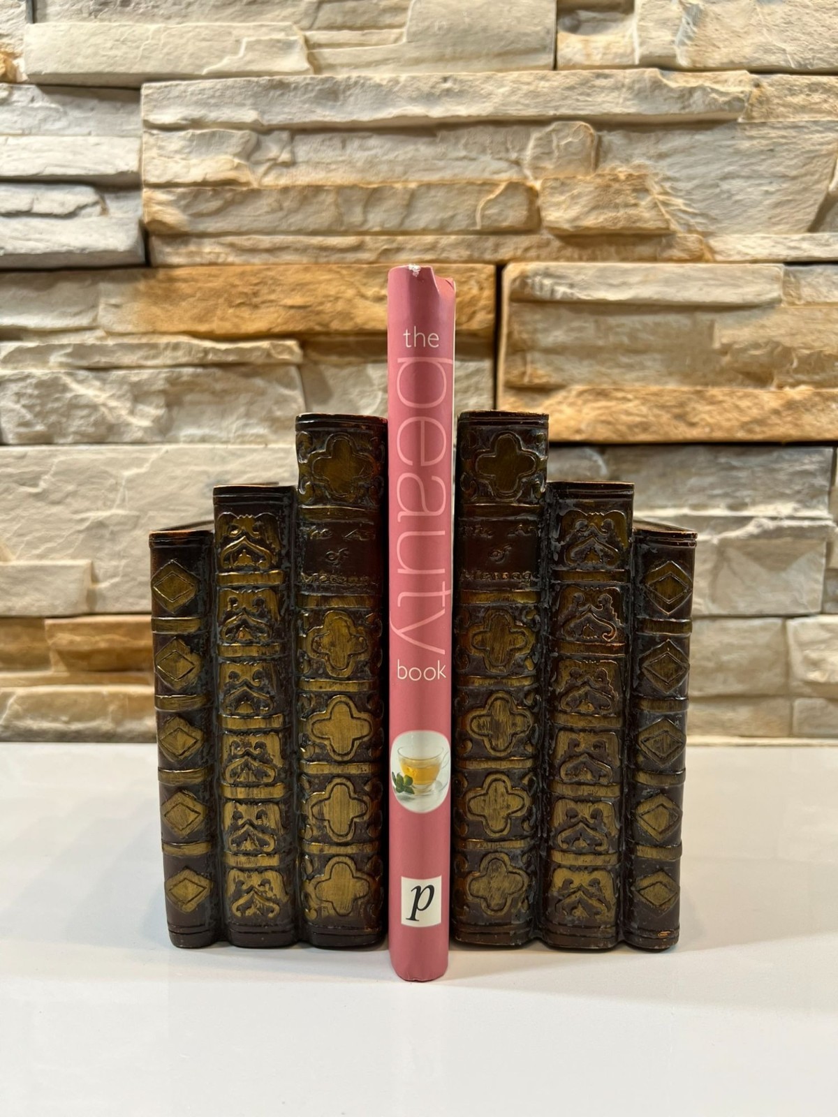 The Complete Beauty Book by Helen Foster 2005 Spiral Bound HC ISBN: 1405441585