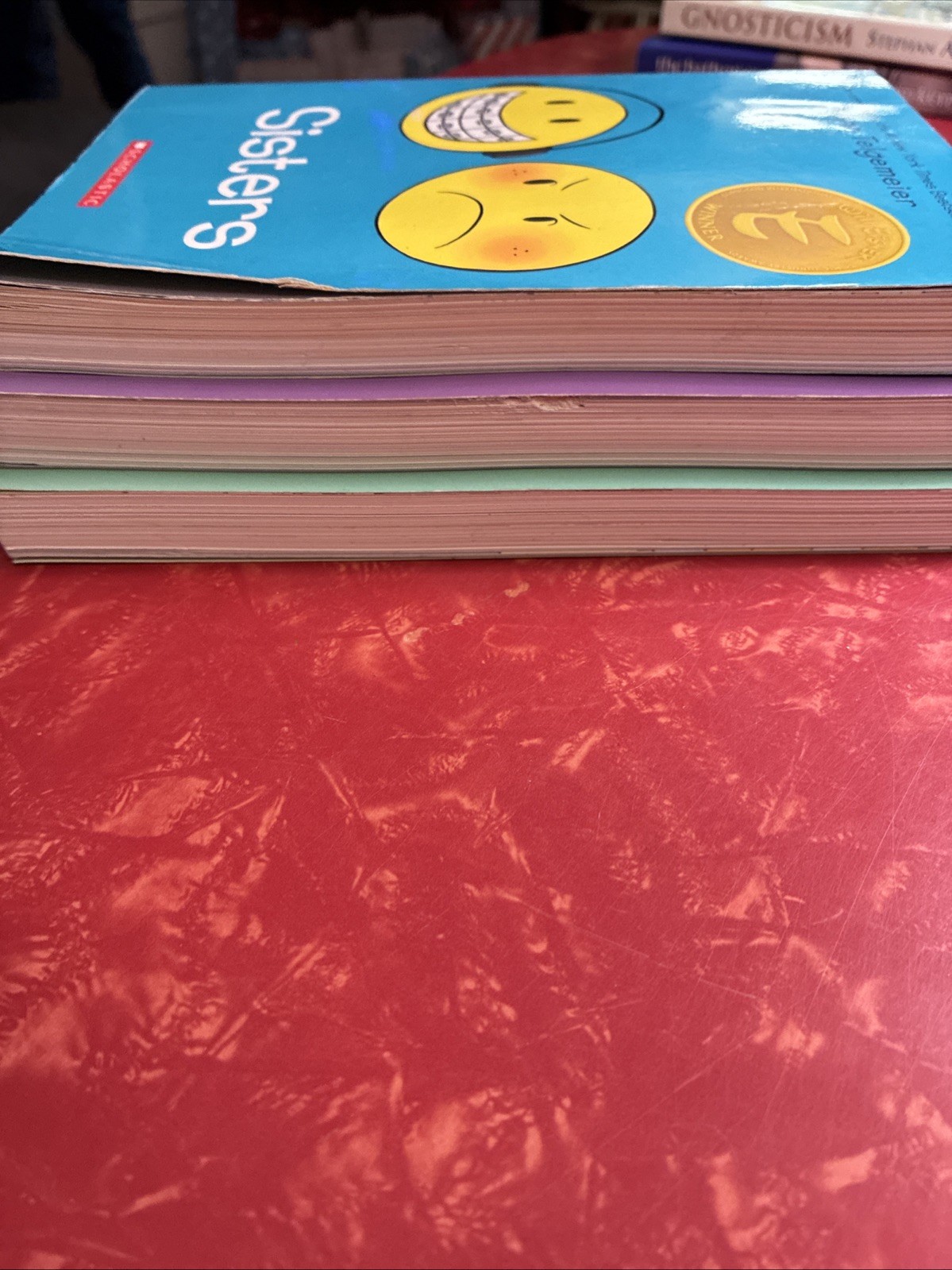 Raina Telgemeier SMILE Series Lot of 3 Graphic Novels – Smile – Guts – Sisters