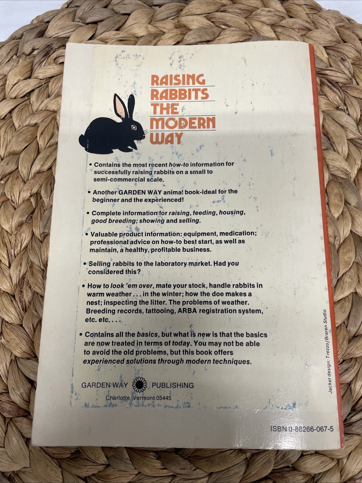 Raising Rabbits The Modern Way Livestock Homesteading Paperback Book Bob 1976