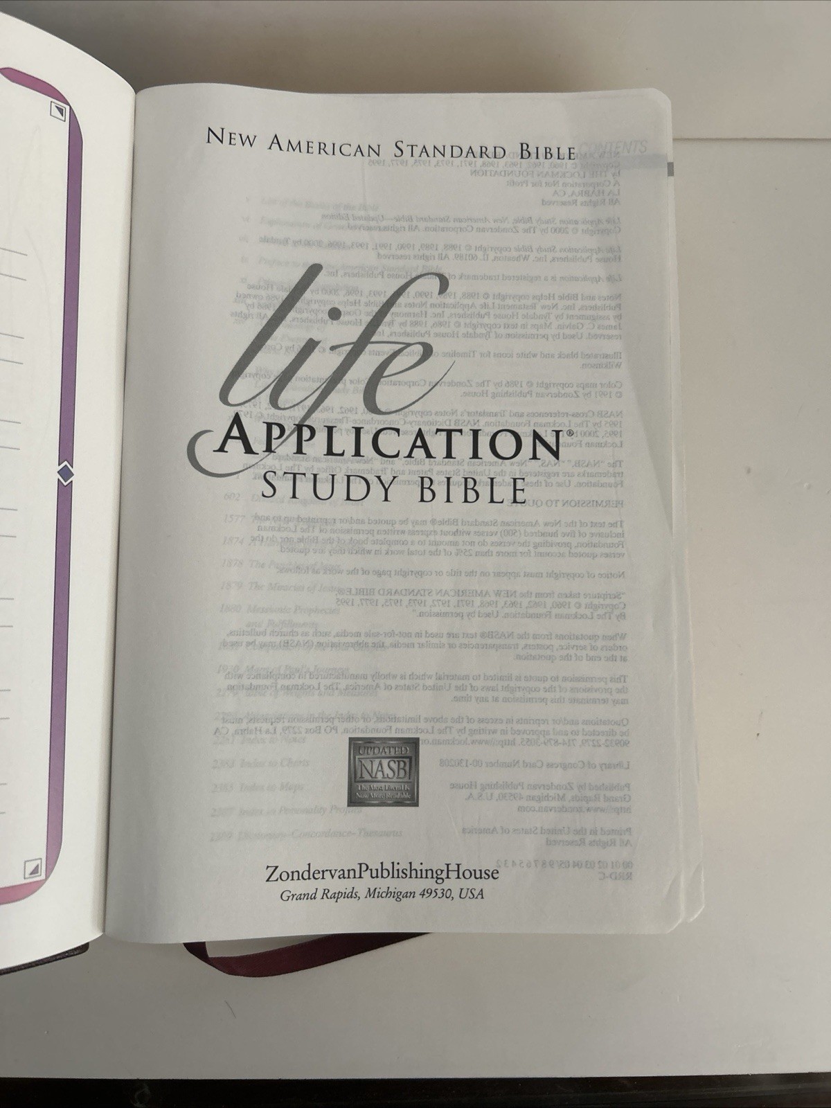 Life Application by Zondervan Staff and Life Application Study Bible Staff…
